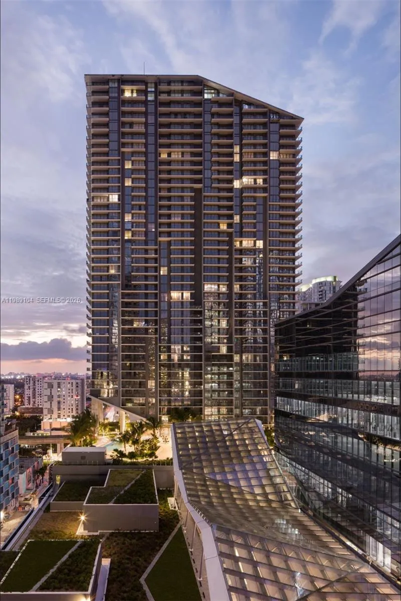 88 Sw 7th St 2404, Miami, Florida 33131, Miami, Florida 33131, 2 Bedrooms Bedrooms, ,2 BathroomsBathrooms,Residential,For Sale,88 Sw 7th St 2404, Miami, Florida 33131,A11989104