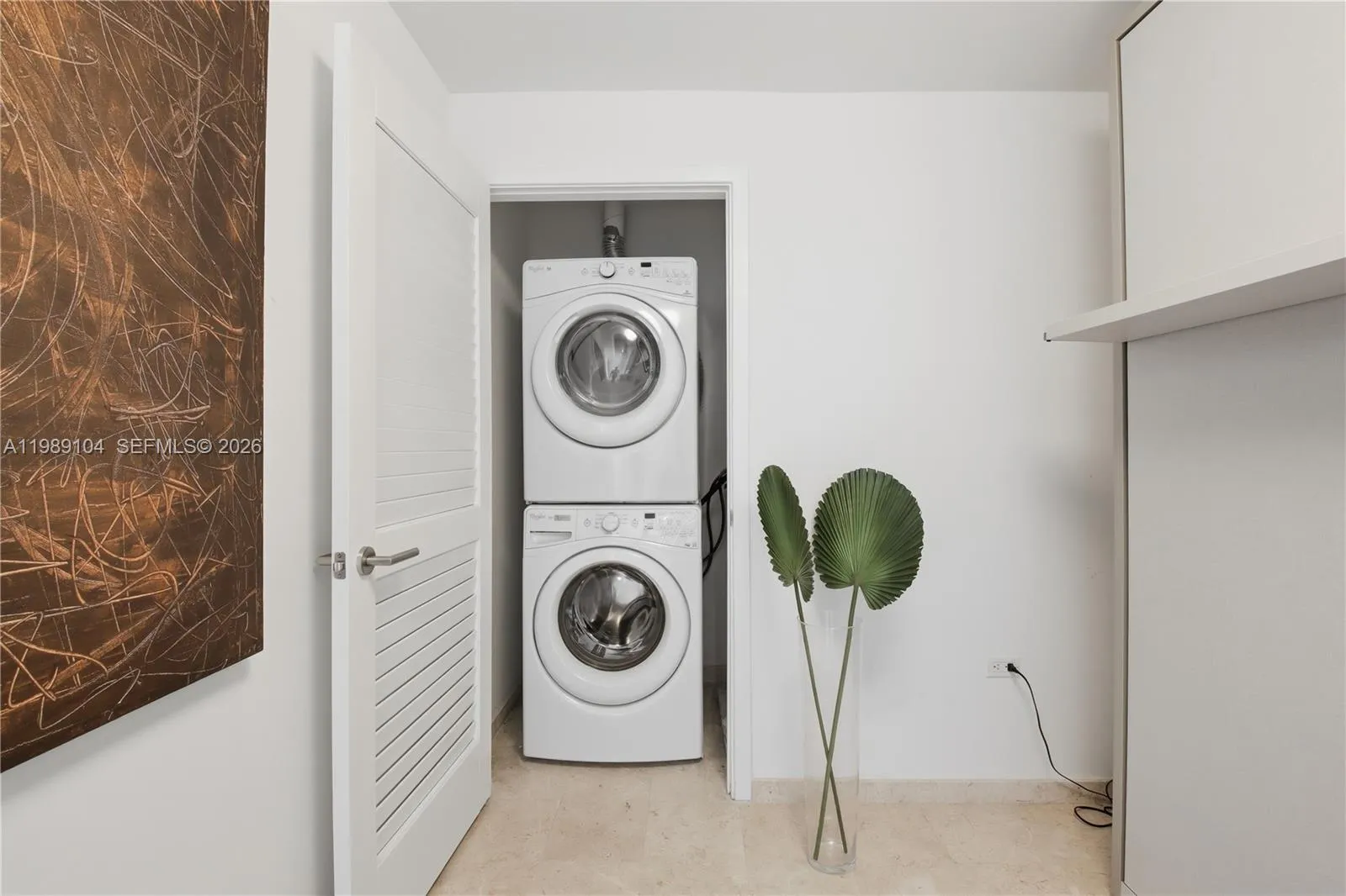 88 Sw 7th St 2404, Miami, Florida 33131, Miami, Florida 33131, 2 Bedrooms Bedrooms, ,2 BathroomsBathrooms,Residential,For Sale,88 Sw 7th St 2404, Miami, Florida 33131,A11989104