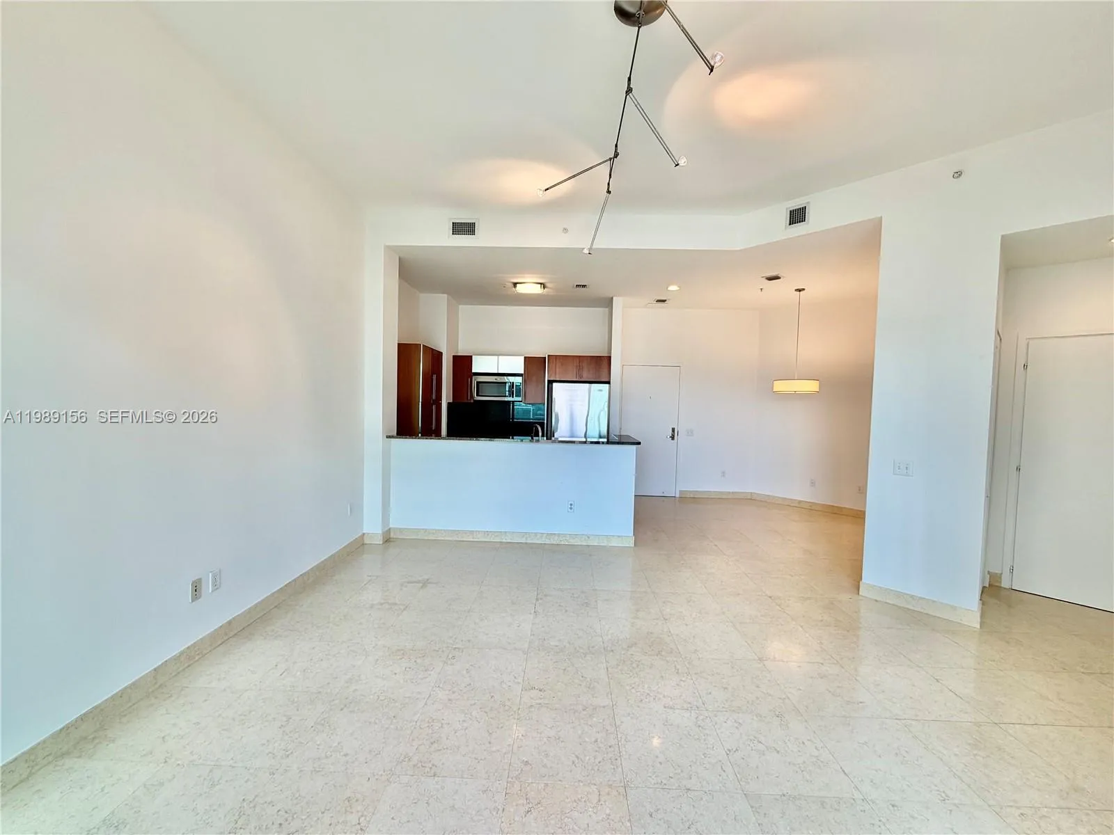 300 S Biscayne Blvd Ph-3805, Miami, Florida 33131, Miami, Florida 33131, 1 Bedroom Bedrooms, ,1 BathroomBathrooms,Residential Lease,For Rent,300 S Biscayne Blvd Ph-3805, Miami, Florida 33131,A11989156