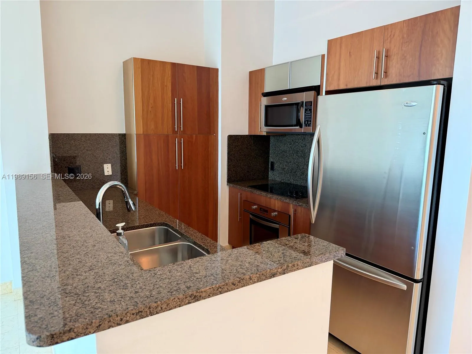 300 S Biscayne Blvd Ph-3805, Miami, Florida 33131, Miami, Florida 33131, 1 Bedroom Bedrooms, ,1 BathroomBathrooms,Residential Lease,For Rent,300 S Biscayne Blvd Ph-3805, Miami, Florida 33131,A11989156