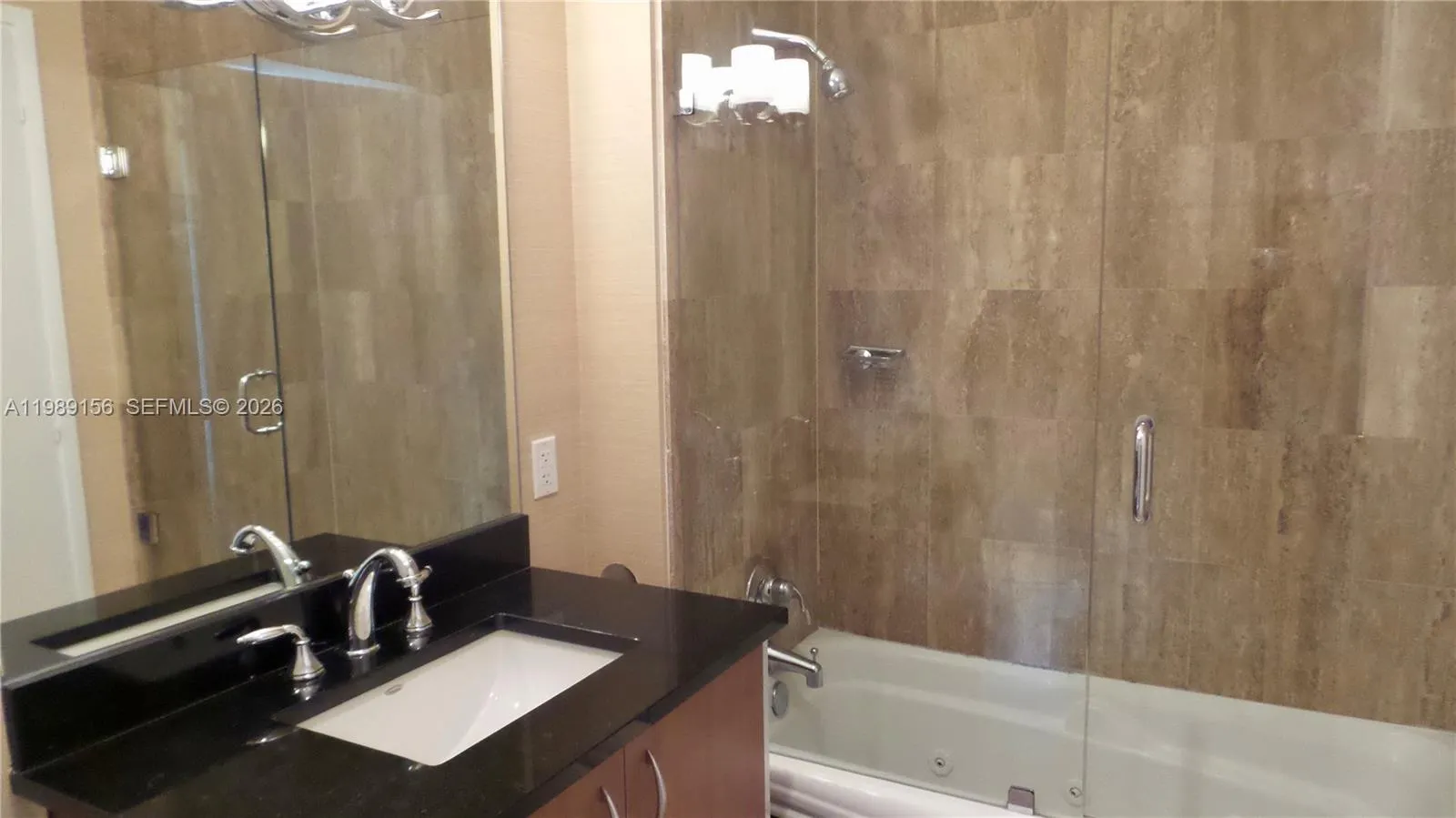300 S Biscayne Blvd Ph-3805, Miami, Florida 33131, Miami, Florida 33131, 1 Bedroom Bedrooms, ,1 BathroomBathrooms,Residential Lease,For Rent,300 S Biscayne Blvd Ph-3805, Miami, Florida 33131,A11989156