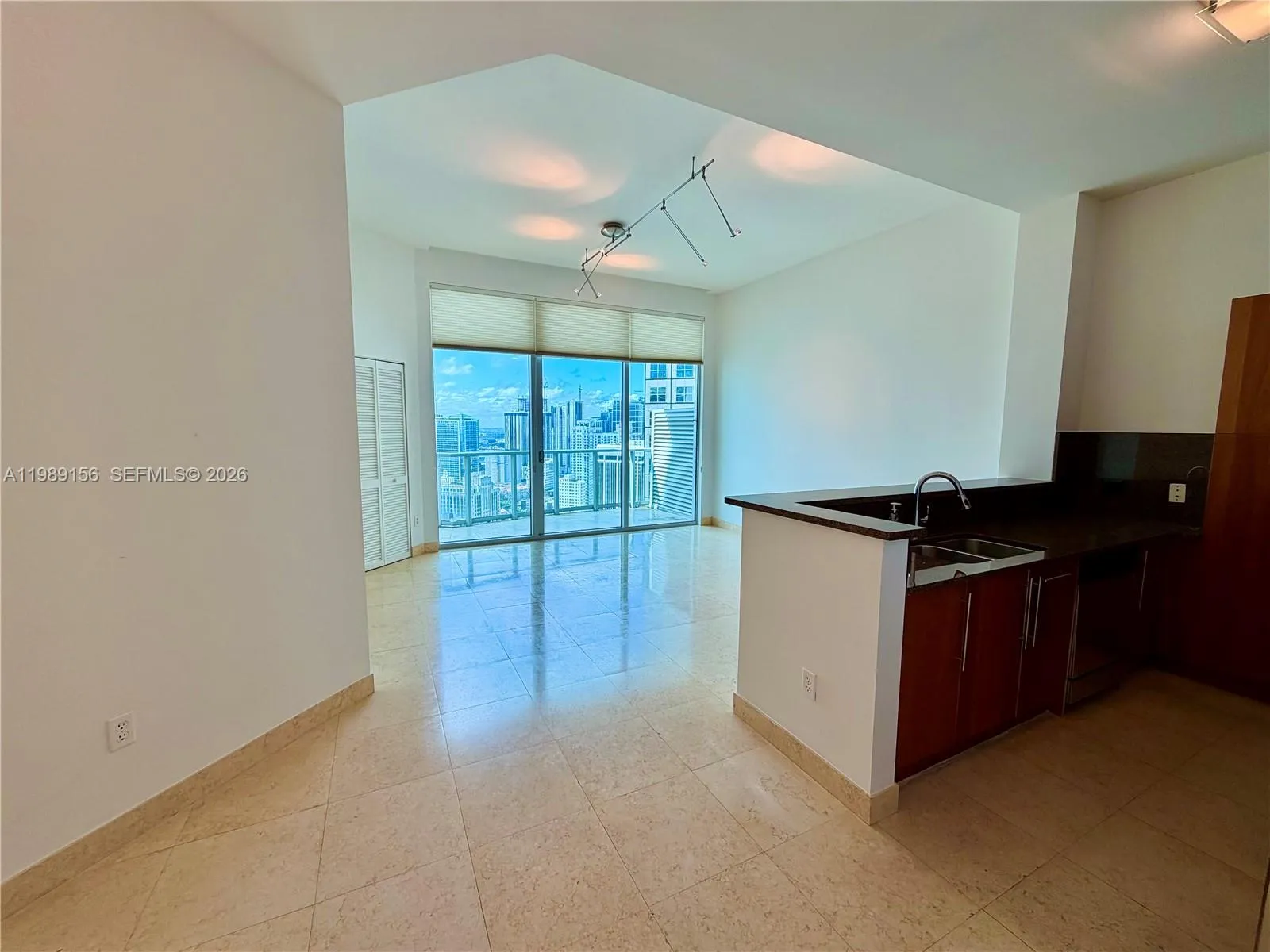 300 S Biscayne Blvd Ph-3805, Miami, Florida 33131, Miami, Florida 33131, 1 Bedroom Bedrooms, ,1 BathroomBathrooms,Residential Lease,For Rent,300 S Biscayne Blvd Ph-3805, Miami, Florida 33131,A11989156