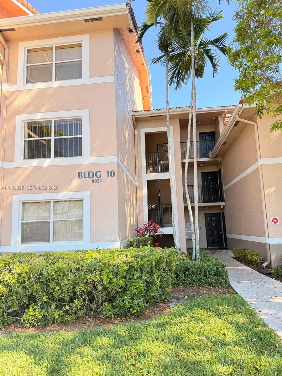 8821 Wiles Rd 108, Coral Springs, Florida 33067, Coral Springs, Florida 33067, 3 Bedrooms Bedrooms, ,2 BathroomsBathrooms,Residential,For Sale,8821 Wiles Rd 108, Coral Springs, Florida 33067,A11989025