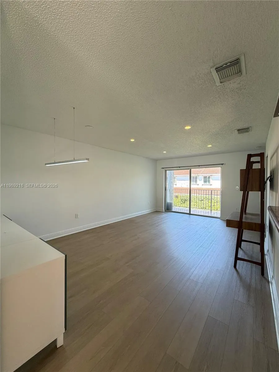 4768 Nw 114th Ave 201-4, Doral, Florida 33178, Doral, Florida 33178, 3 Bedrooms Bedrooms, ,2 BathroomsBathrooms,Residential Lease,For Rent,4768 Nw 114th Ave 201-4, Doral, Florida 33178,A11989218