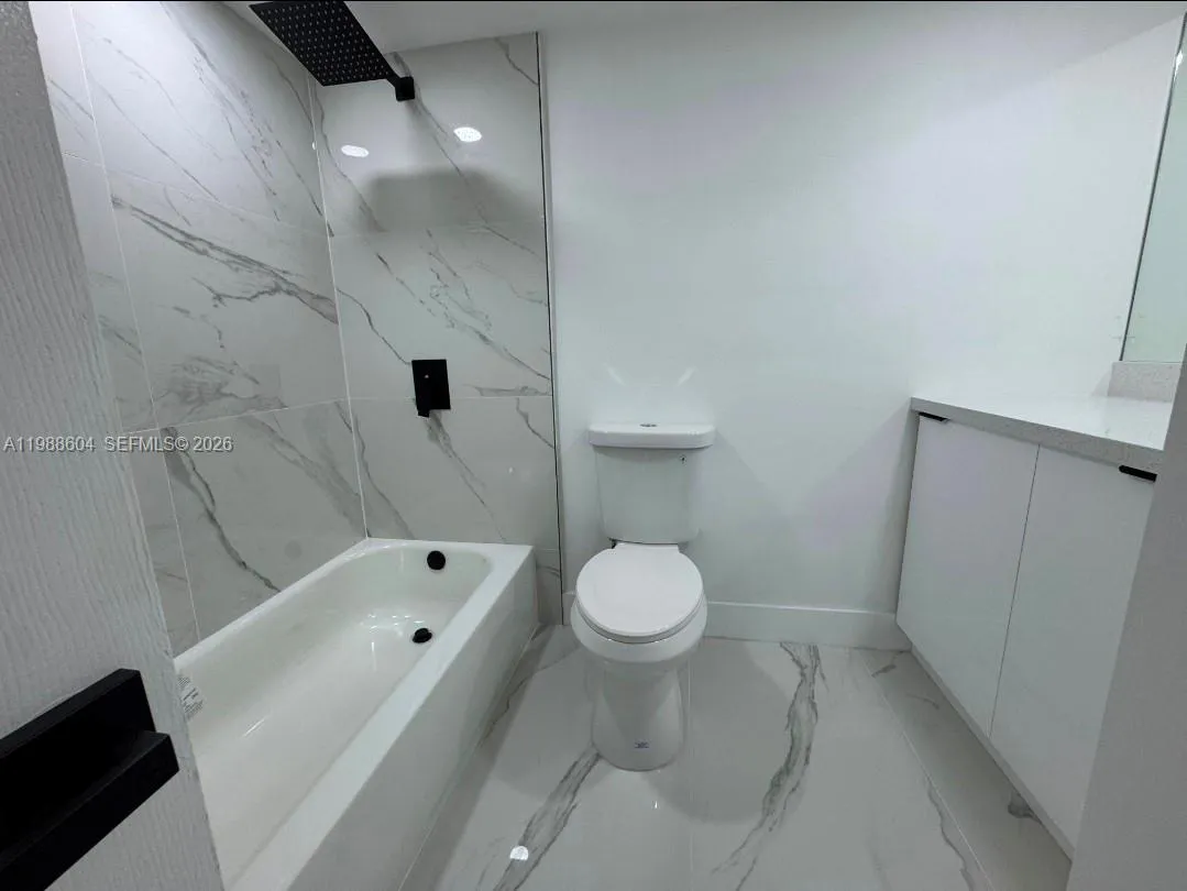 3890 W 8th Way 40, Hialeah, Florida 33012, Hialeah, Florida 33012, 2 Bedrooms Bedrooms, ,1 BathroomBathrooms,Residential Lease,For Rent,3890 W 8th Way 40, Hialeah, Florida 33012,A11988604