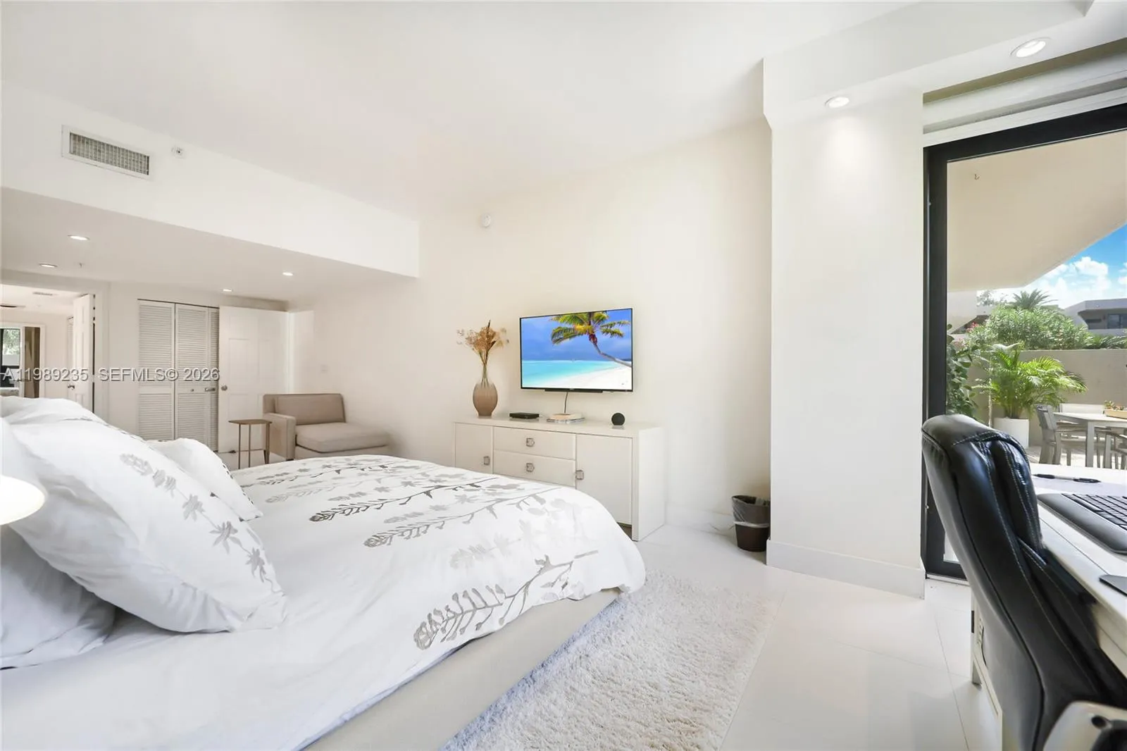 251 Crandon Blvd 136, Key Biscayne, Florida 33149, Key Biscayne, Florida 33149, 2 Bedrooms Bedrooms, ,2 BathroomsBathrooms,Residential Lease,For Rent,251 Crandon Blvd 136, Key Biscayne, Florida 33149,A11989235
