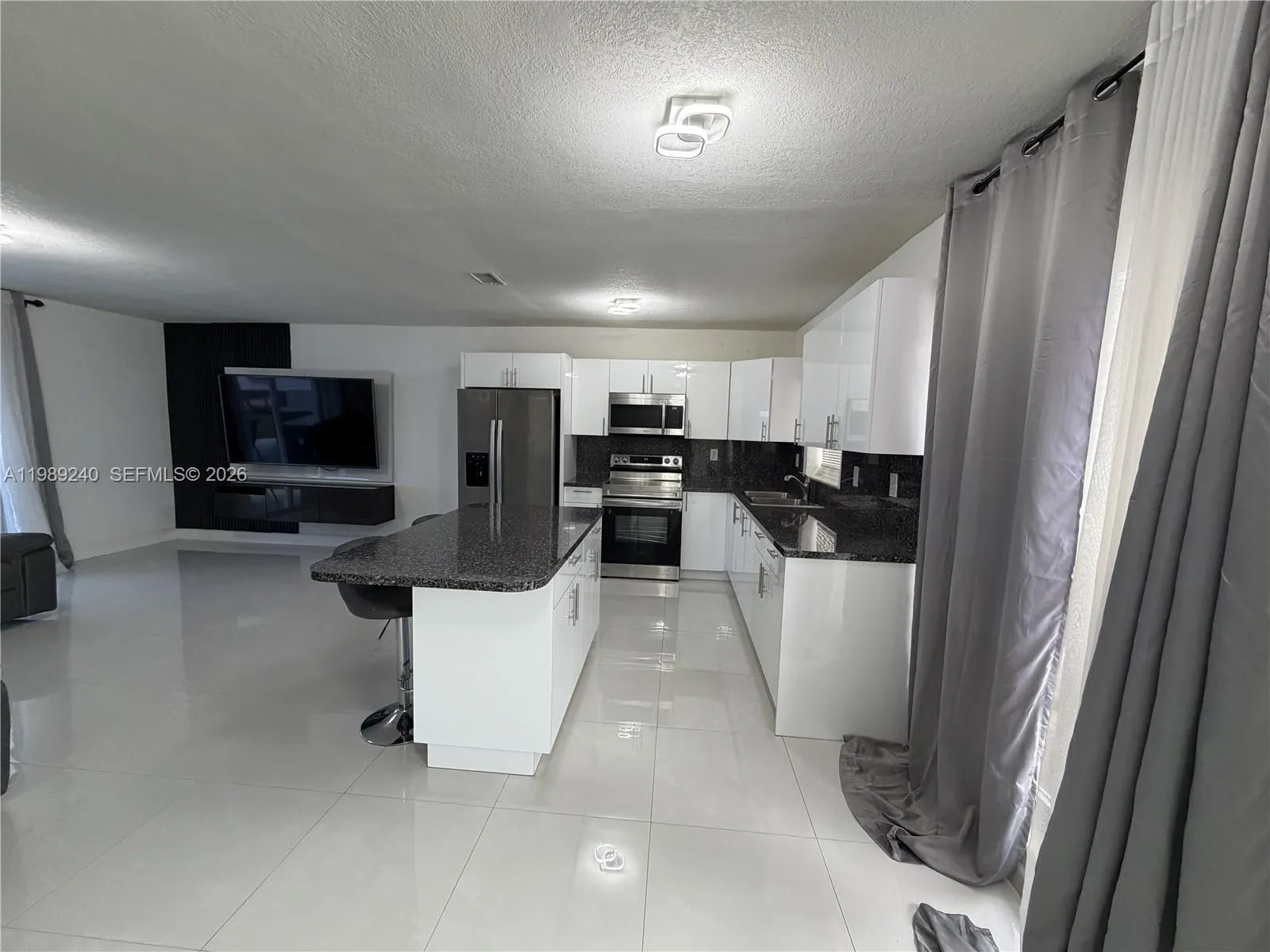 3950 Nw 171st Ter, Miami Gardens, Florida 33055, Miami Gardens, Florida 33055, 3 Bedrooms Bedrooms, ,2 BathroomsBathrooms,Residential,For Sale,3950 Nw 171st Ter, Miami Gardens, Florida 33055,A11989240