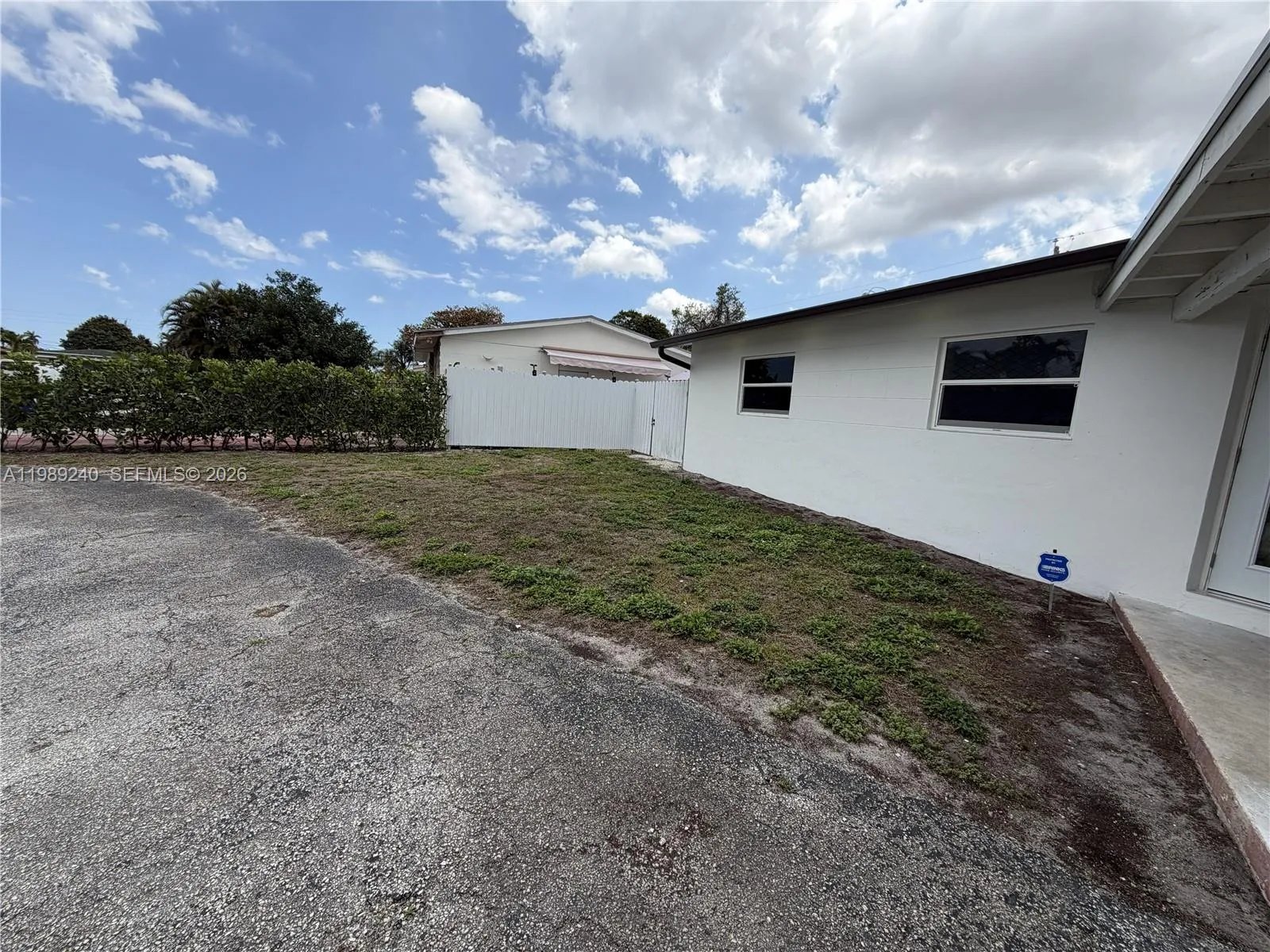 3950 Nw 171st Ter, Miami Gardens, Florida 33055, Miami Gardens, Florida 33055, 3 Bedrooms Bedrooms, ,2 BathroomsBathrooms,Residential,For Sale,3950 Nw 171st Ter, Miami Gardens, Florida 33055,A11989240