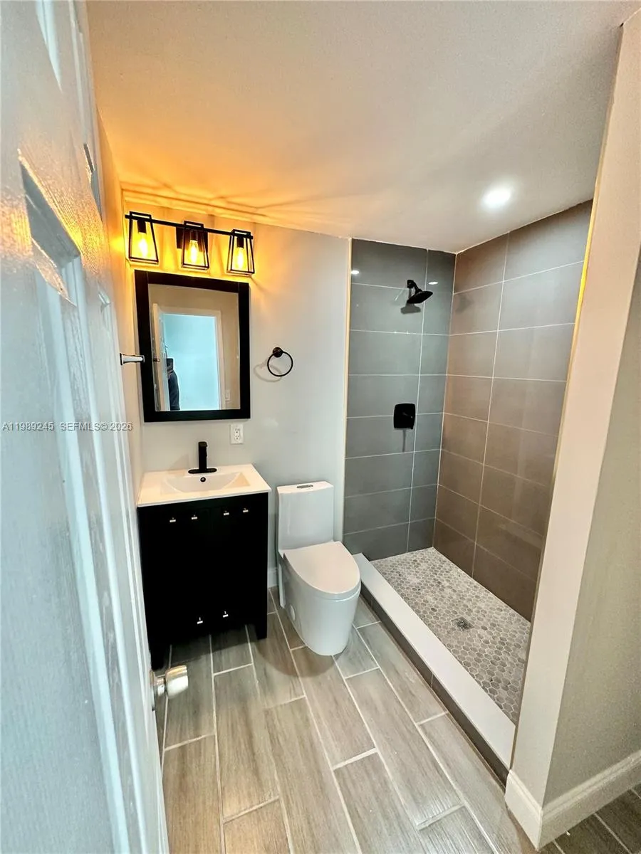 2600 Ne 8th Ave, Pompano Beach, Florida 33064, Pompano Beach, Florida 33064, 3 Bedrooms Bedrooms, ,2 BathroomsBathrooms,Residential Lease,For Rent,2600 Ne 8th Ave, Pompano Beach, Florida 33064,A11989245