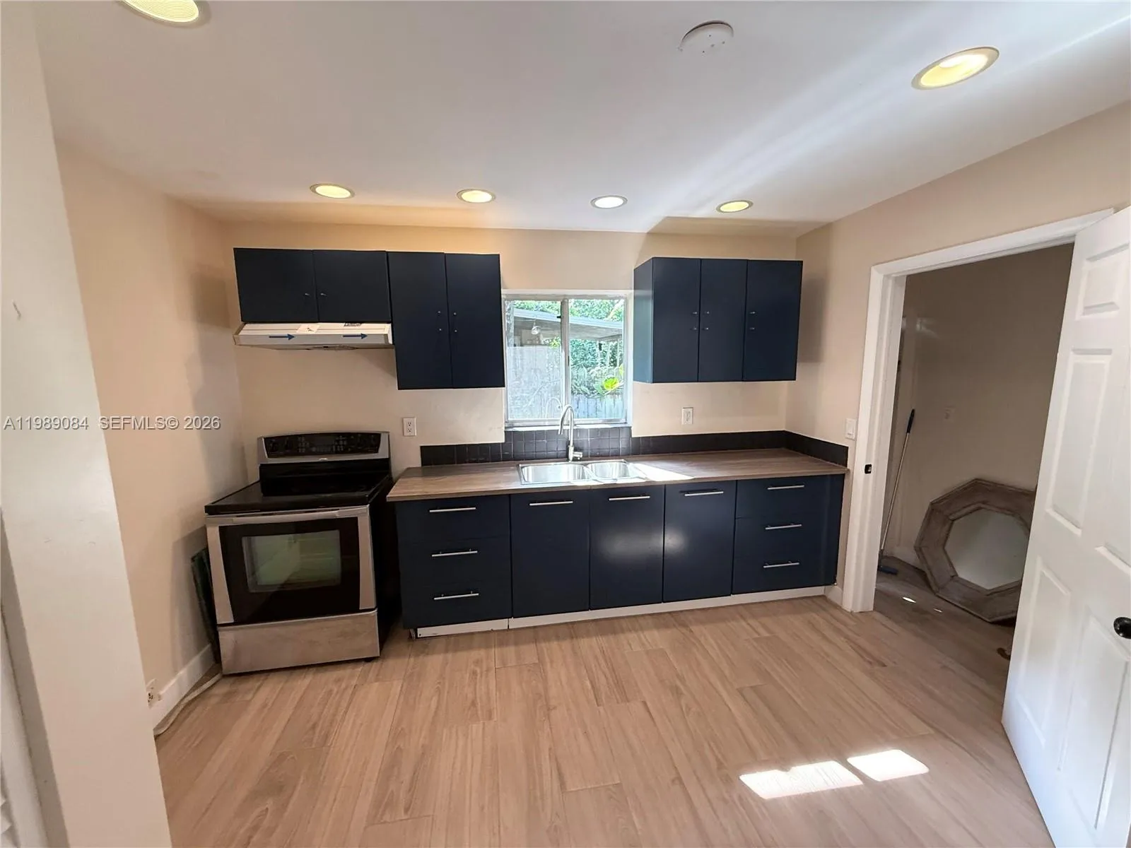 287 Ne 118th Ter D, Miami, Florida 33161, Miami, Florida 33161, 1 Bedroom Bedrooms, ,1 BathroomBathrooms,Residential Lease,For Rent,287 Ne 118th Ter D, Miami, Florida 33161,A11989084