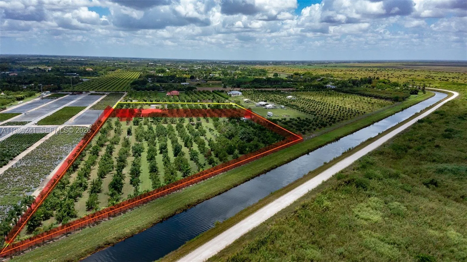 5 acres in red