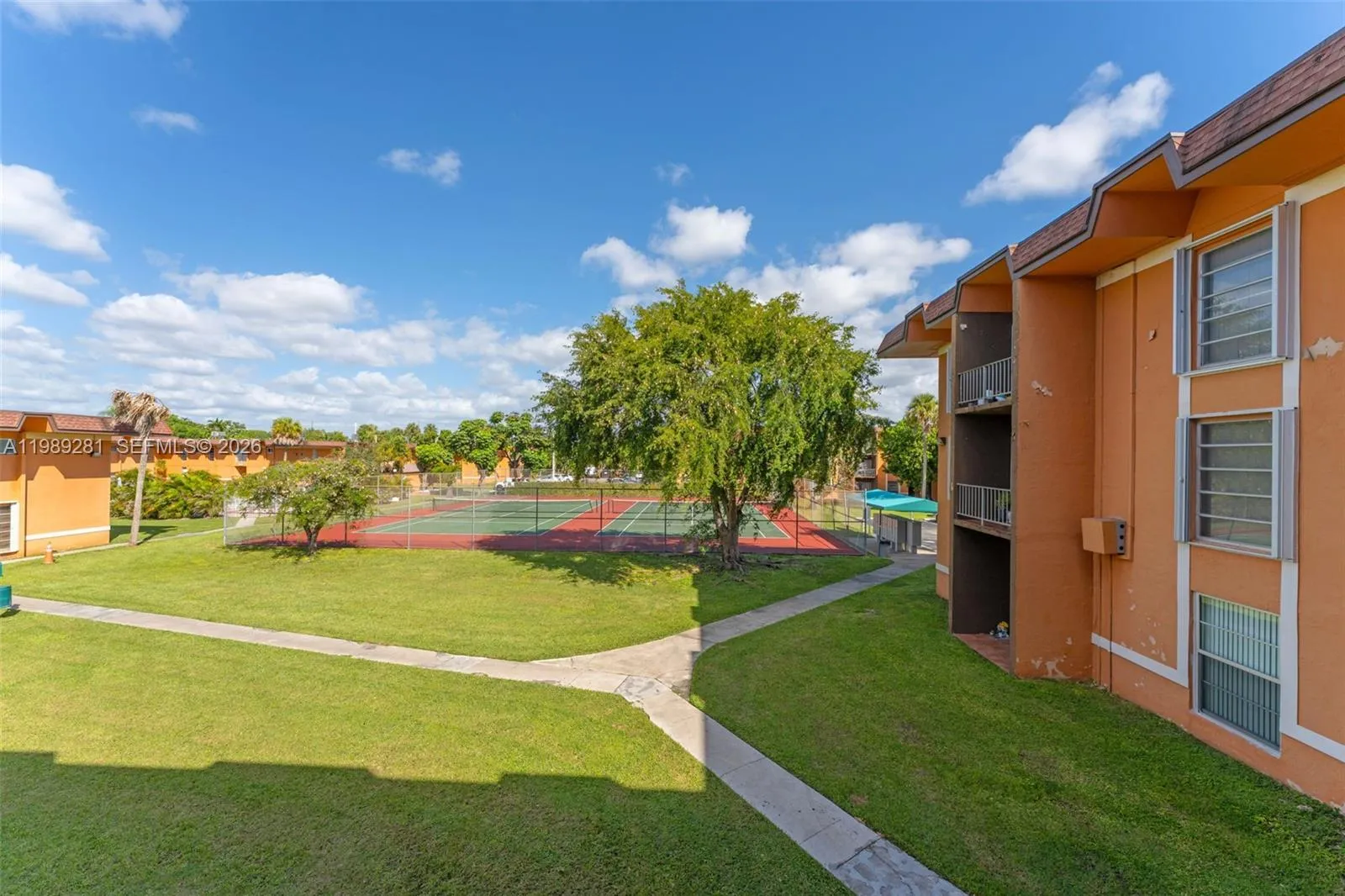 9437 Sw 76th St V25, Miami, Florida 33173, Miami, Florida 33173, 2 Bedrooms Bedrooms, ,2 BathroomsBathrooms,Residential Lease,For Rent,9437 Sw 76th St V25, Miami, Florida 33173,A11989281