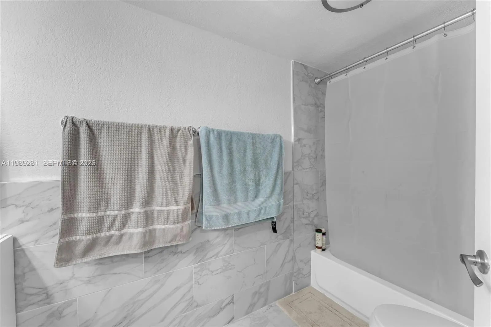 9437 Sw 76th St V25, Miami, Florida 33173, Miami, Florida 33173, 2 Bedrooms Bedrooms, ,2 BathroomsBathrooms,Residential Lease,For Rent,9437 Sw 76th St V25, Miami, Florida 33173,A11989281
