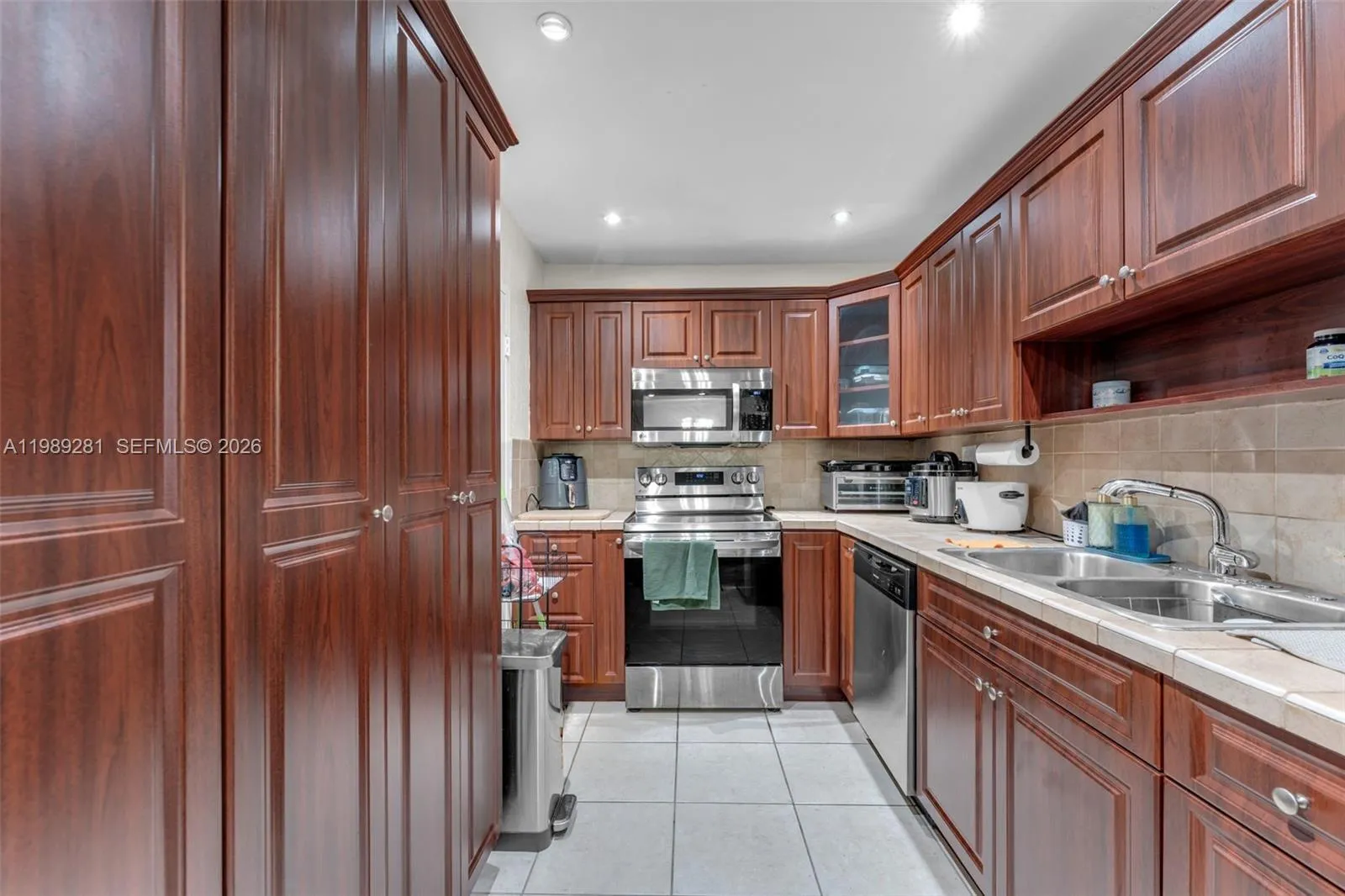9437 Sw 76th St V25, Miami, Florida 33173, Miami, Florida 33173, 2 Bedrooms Bedrooms, ,2 BathroomsBathrooms,Residential Lease,For Rent,9437 Sw 76th St V25, Miami, Florida 33173,A11989281