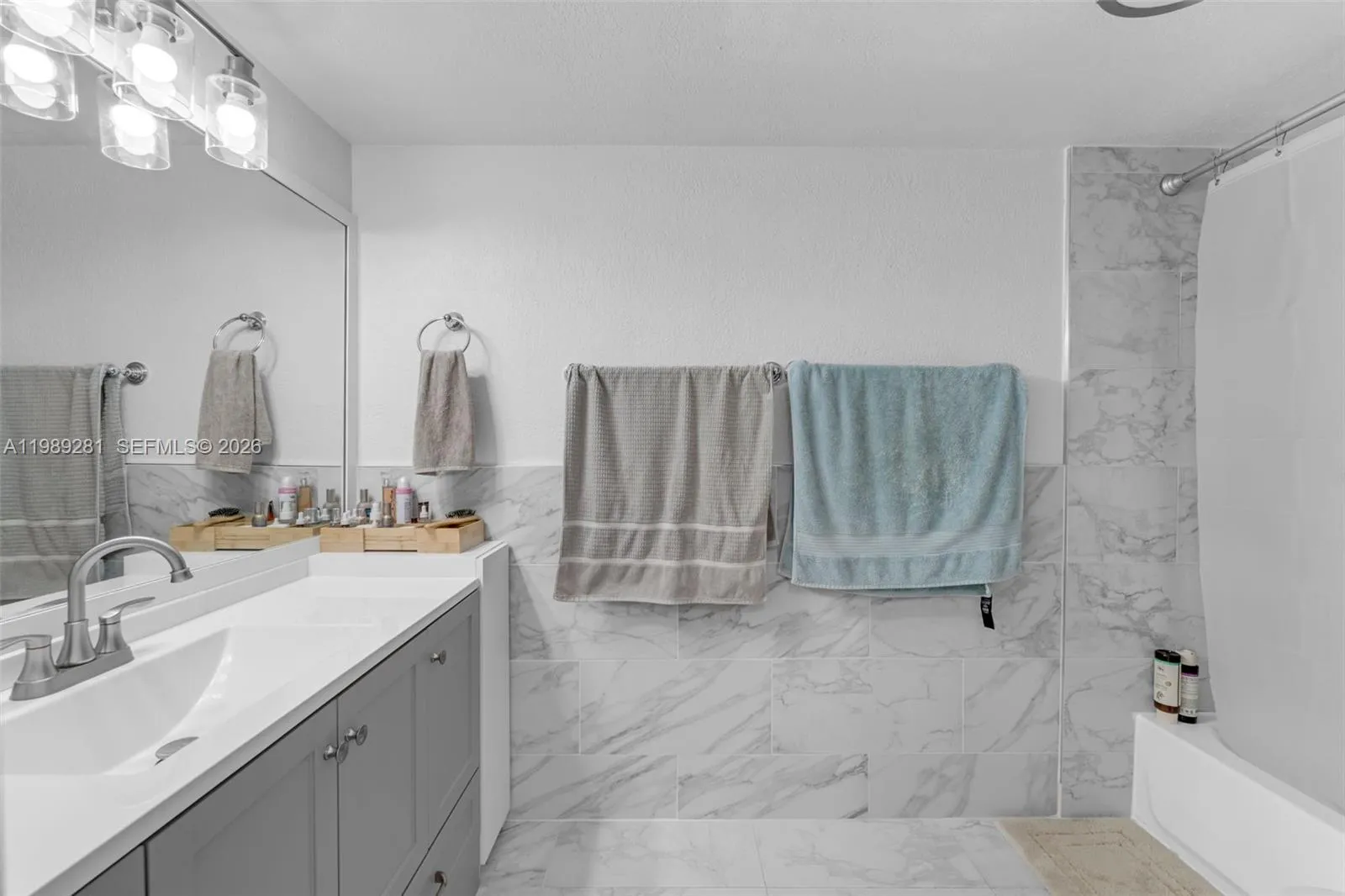 9437 Sw 76th St V25, Miami, Florida 33173, Miami, Florida 33173, 2 Bedrooms Bedrooms, ,2 BathroomsBathrooms,Residential Lease,For Rent,9437 Sw 76th St V25, Miami, Florida 33173,A11989281