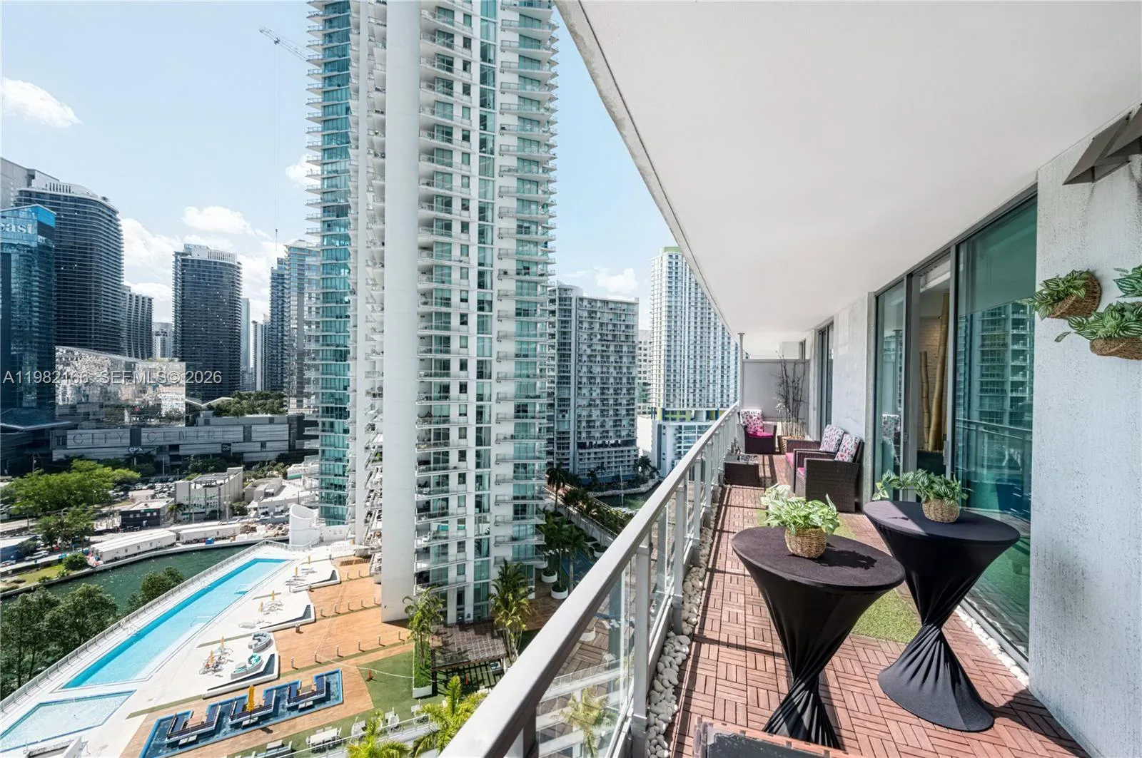 90 Sw 3rd St 2116, Miami, Florida 33130, Miami, Florida 33130, 2 Bedrooms Bedrooms, ,2 BathroomsBathrooms,Residential,For Sale,90 Sw 3rd St 2116, Miami, Florida 33130,A11982166