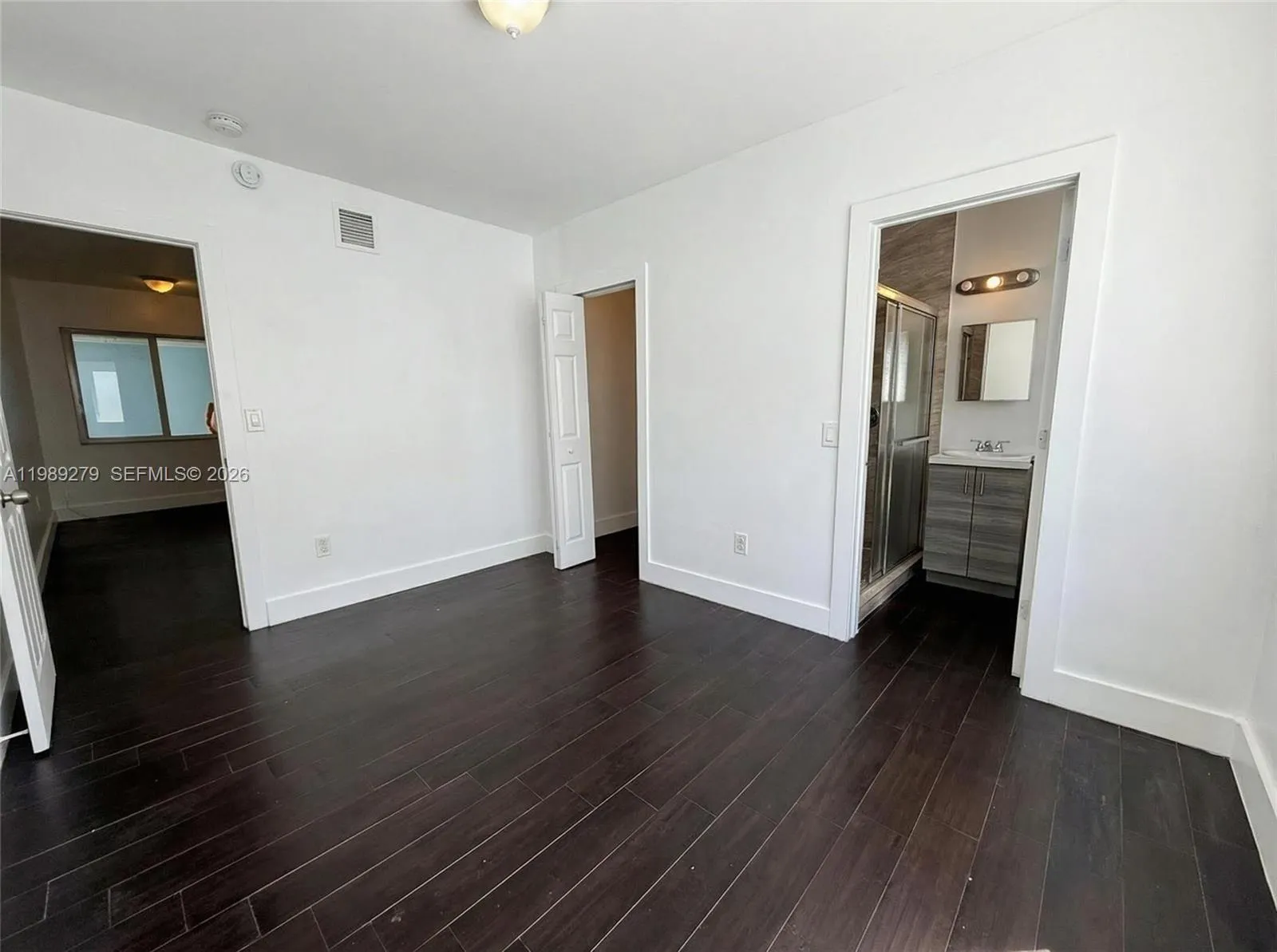 1040 Nw 3rd Ave 5, Miami, Florida 33136, Miami, Florida 33136, 1 Bedroom Bedrooms, ,1 BathroomBathrooms,Residential Lease,For Rent,1040 Nw 3rd Ave 5, Miami, Florida 33136,A11989279