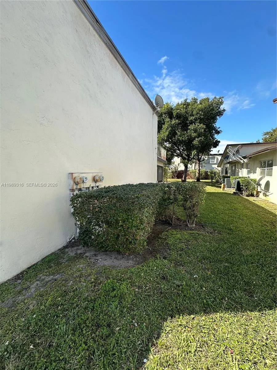 3201 Nw 4th Ter 61, Pompano Beach, Florida 33064, Pompano Beach, Florida 33064, 2 Bedrooms Bedrooms, ,1 BathroomBathrooms,Residential Lease,For Rent,3201 Nw 4th Ter 61, Pompano Beach, Florida 33064,A11989316
