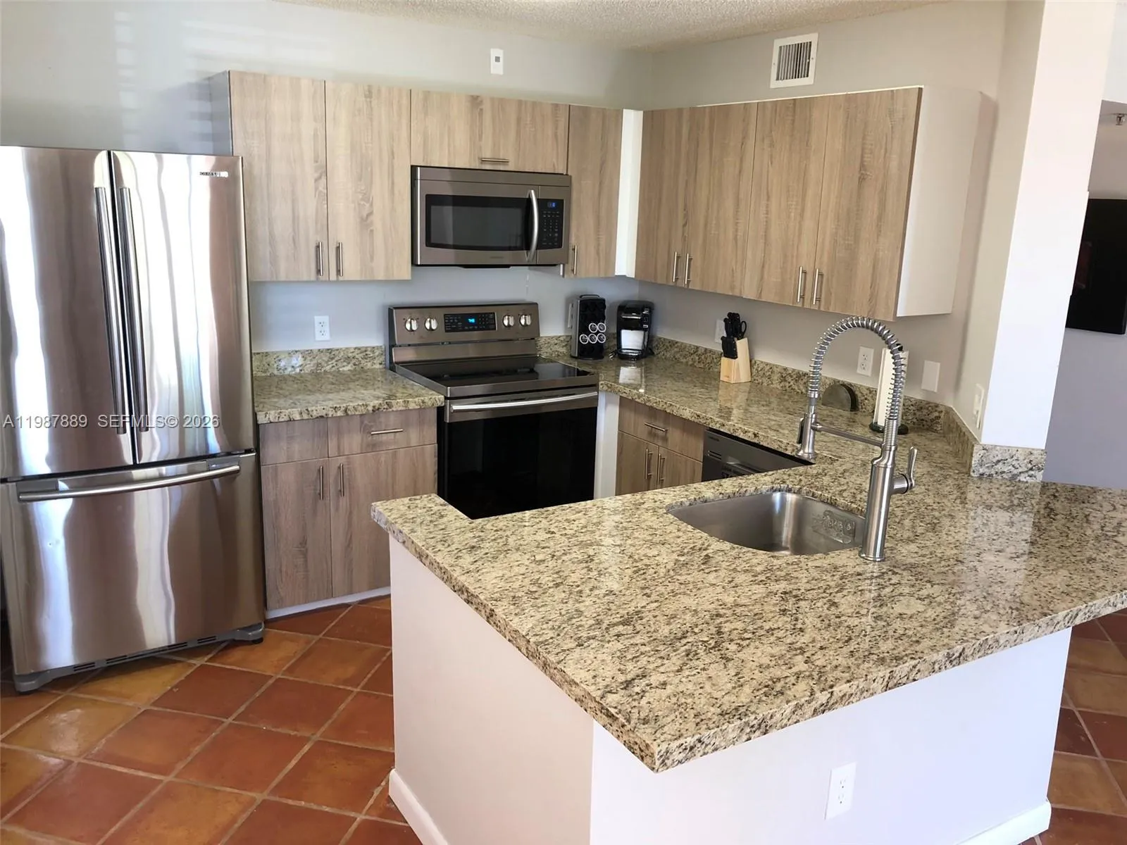 19901 E Country Club Dr 2206, Aventura, Florida 33, Aventura, Florida 33180, 1 Bedroom Bedrooms, ,1 BathroomBathrooms,Residential Lease,For Rent,19901 E Country Club Dr 2206, Aventura, Florida 33,A11987889