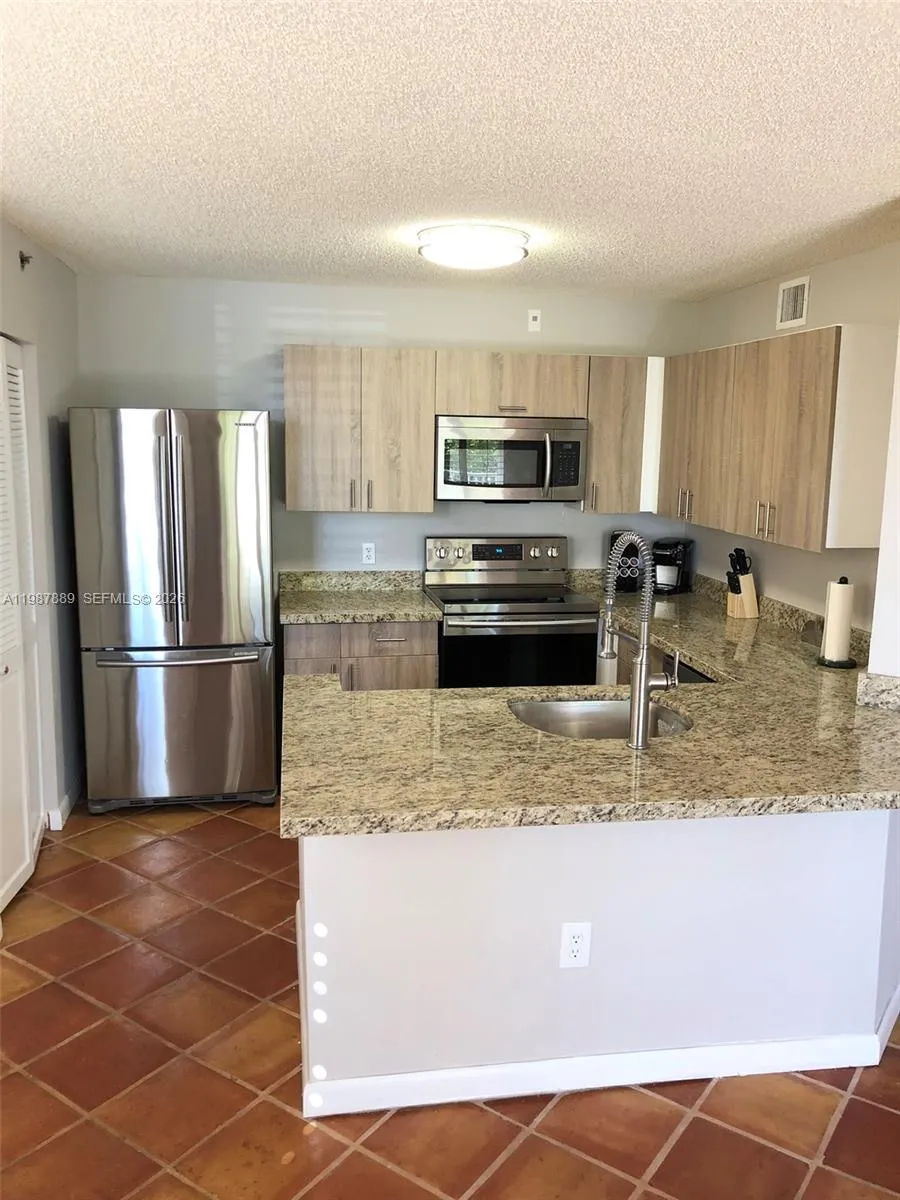 19901 E Country Club Dr 2206, Aventura, Florida 33, Aventura, Florida 33180, 1 Bedroom Bedrooms, ,1 BathroomBathrooms,Residential Lease,For Rent,19901 E Country Club Dr 2206, Aventura, Florida 33,A11987889