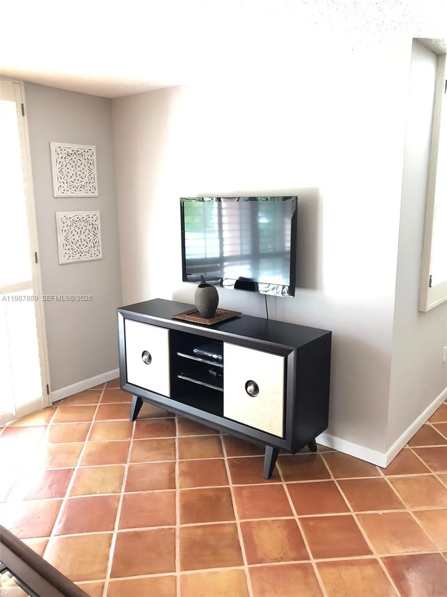 19901 E Country Club Dr 2206, Aventura, Florida 33, Aventura, Florida 33180, 1 Bedroom Bedrooms, ,1 BathroomBathrooms,Residential Lease,For Rent,19901 E Country Club Dr 2206, Aventura, Florida 33,A11987889