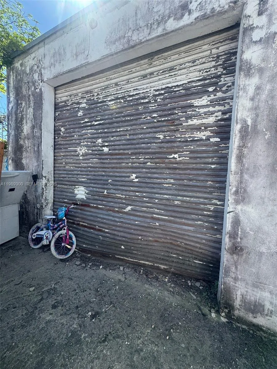 211 W 22nd St, Hialeah, Florida 33010, Hialeah, Florida 33010, ,Commercial Sale,For Sale,211 W 22nd St, Hialeah, Florida 33010,A11989300