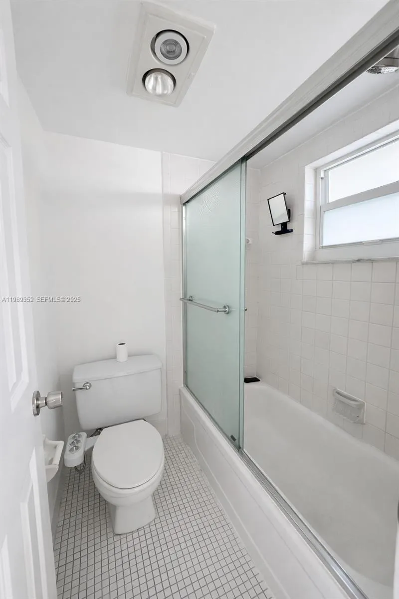 9330 Lagoon Pl 201, Davie, Florida 33324, Davie, Florida 33324, 1 Bedroom Bedrooms, ,1 BathroomBathrooms,Residential Lease,For Rent,9330 Lagoon Pl 201, Davie, Florida 33324,A11989352