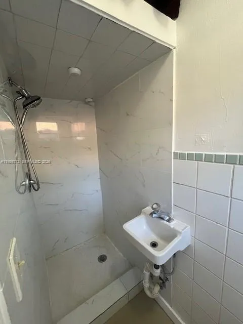 North Miami Beach, Florida 33160, 1 Bedroom Bedrooms, ,1 BathroomBathrooms,Residential Lease,For Rent,A11989372