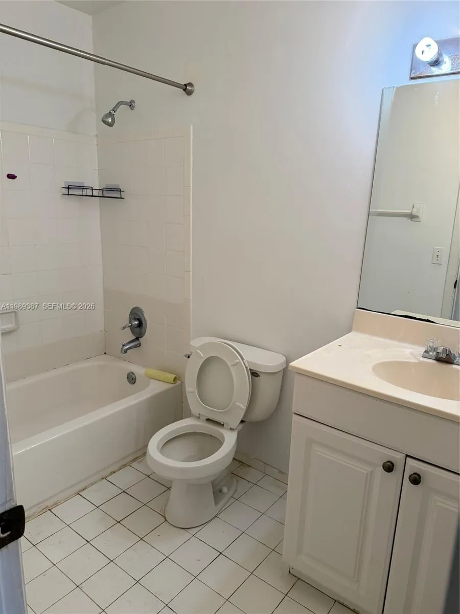 15450 Sw 74th Cir Ct 1204, Miami, Florida 33193, Miami, Florida 33193, 2 Bedrooms Bedrooms, ,2 BathroomsBathrooms,Residential Lease,For Rent,15450 Sw 74th Cir Ct 1204, Miami, Florida 33193,A11989387