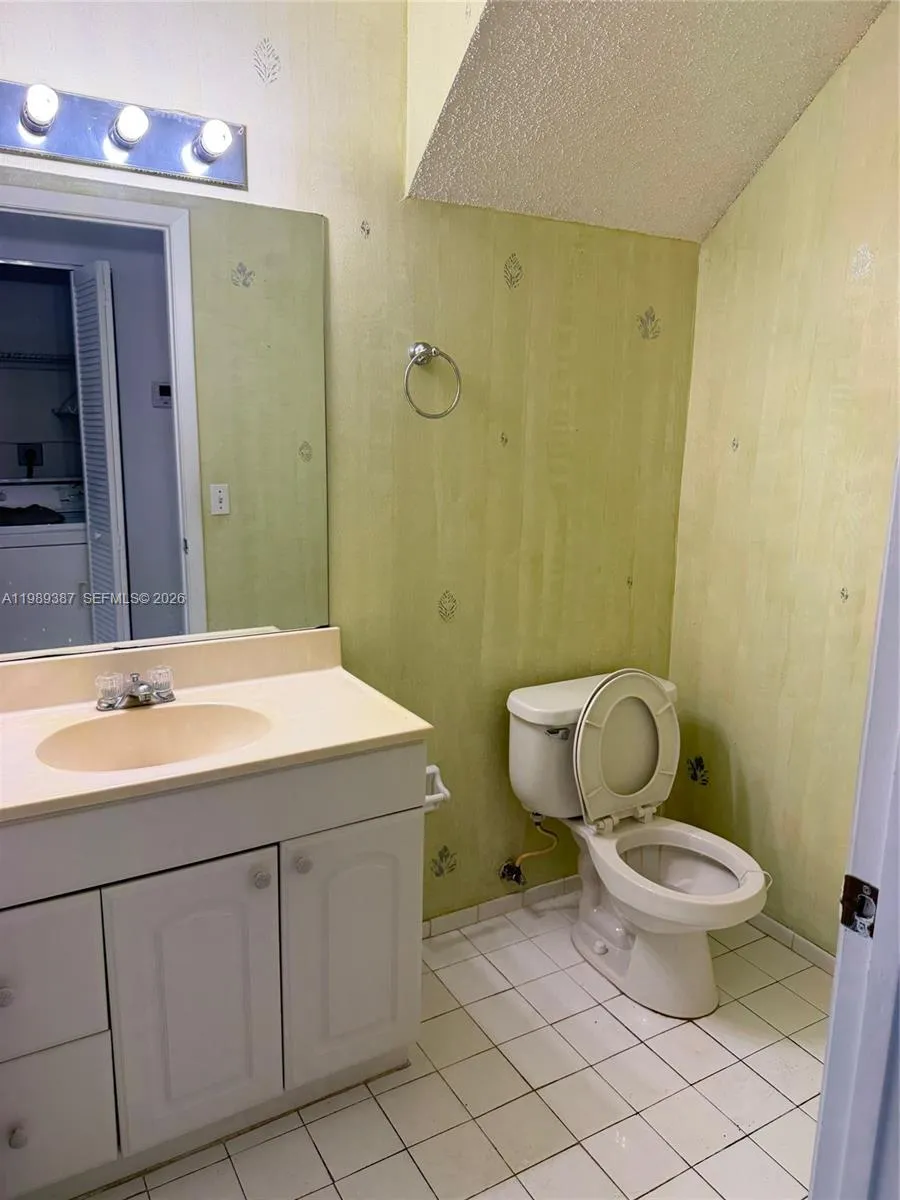 15450 Sw 74th Cir Ct 1204, Miami, Florida 33193, Miami, Florida 33193, 2 Bedrooms Bedrooms, ,2 BathroomsBathrooms,Residential Lease,For Rent,15450 Sw 74th Cir Ct 1204, Miami, Florida 33193,A11989387