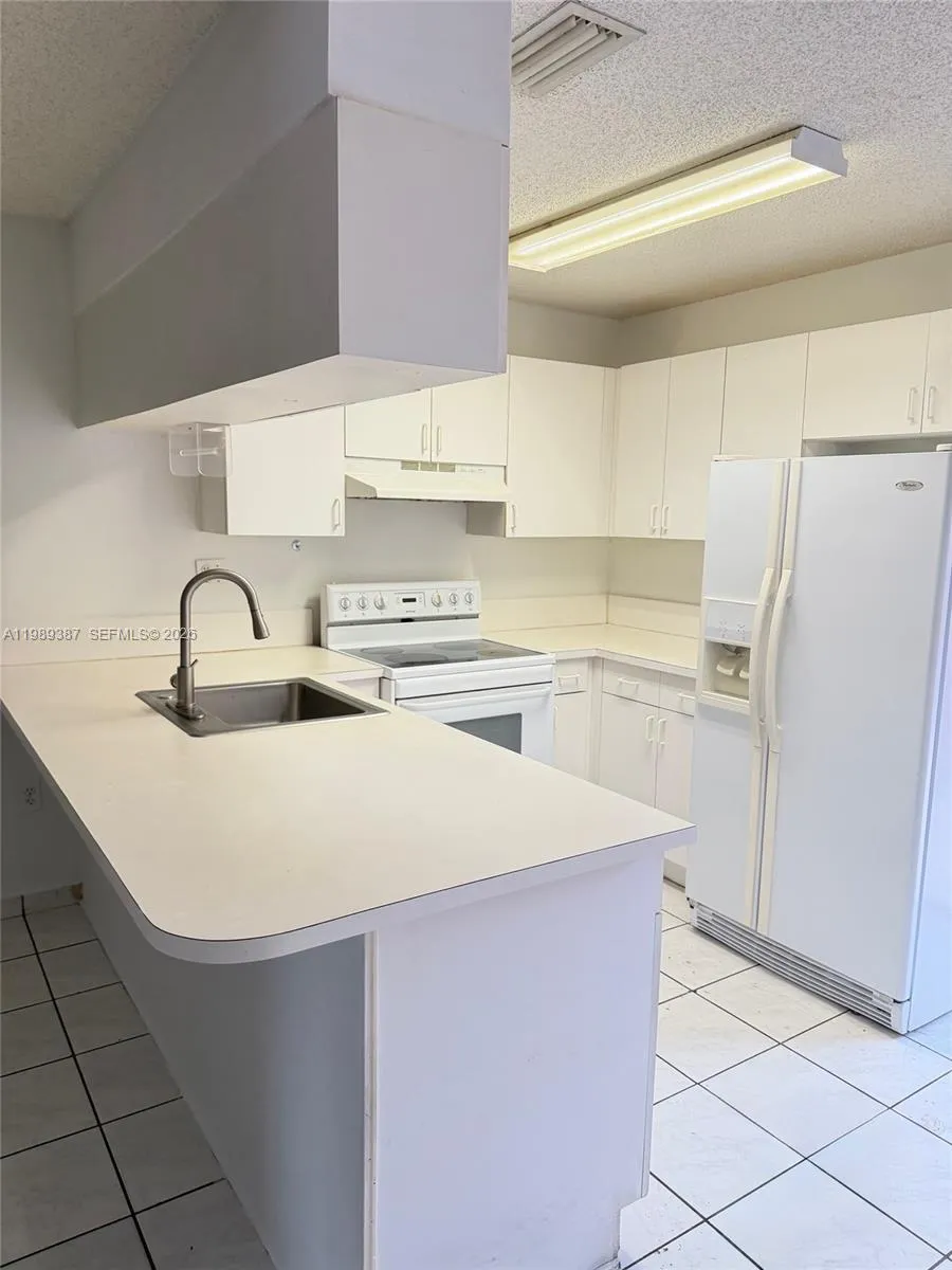 15450 Sw 74th Cir Ct 1204, Miami, Florida 33193, Miami, Florida 33193, 2 Bedrooms Bedrooms, ,2 BathroomsBathrooms,Residential Lease,For Rent,15450 Sw 74th Cir Ct 1204, Miami, Florida 33193,A11989387