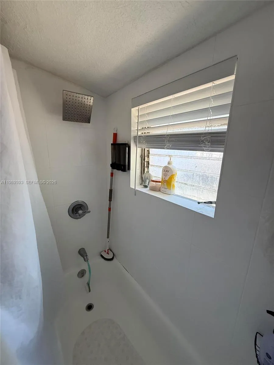 10601 Sw 173rd St, Miami, Florida 33157, Miami, Florida 33157, ,Residential Income,For Sale,10601 Sw 173rd St, Miami, Florida 33157,A11989393
