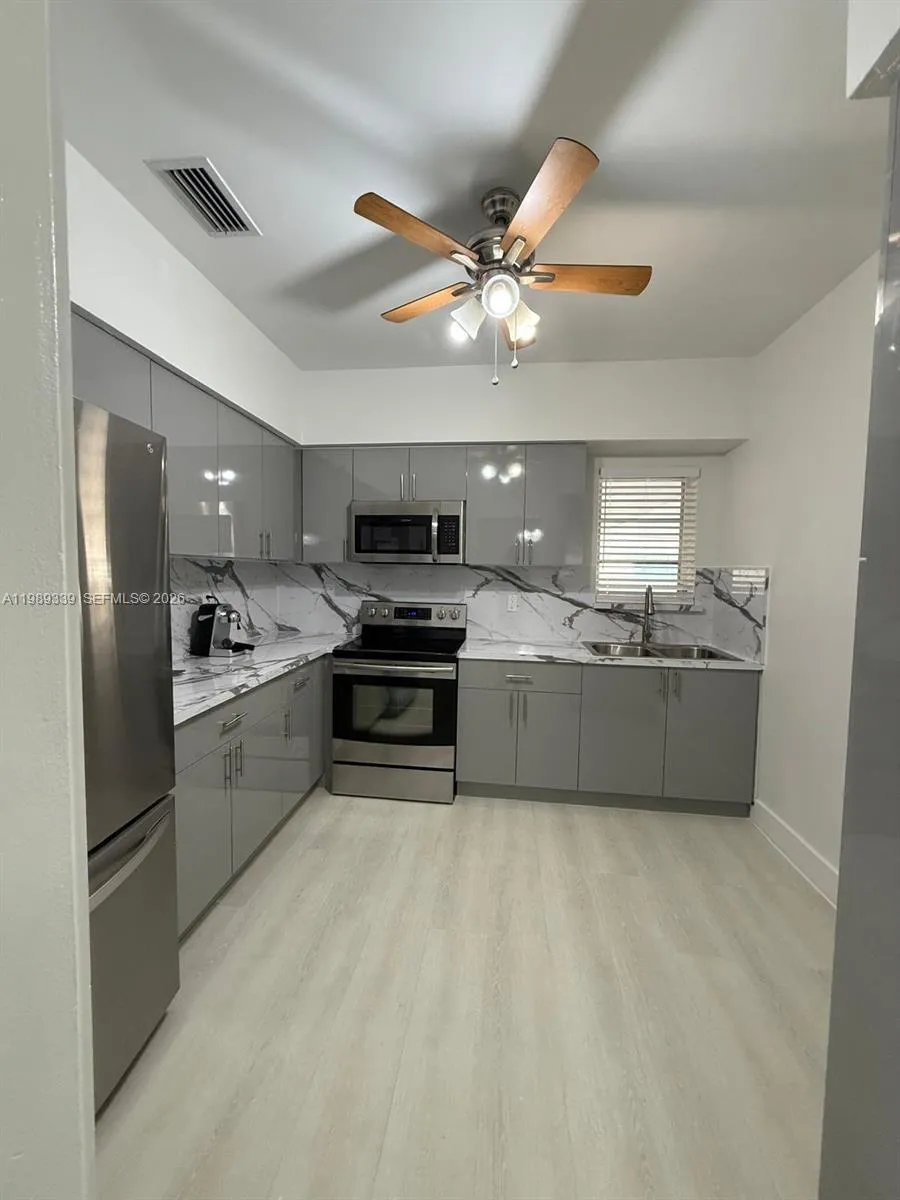 2893 Sw 32nd Ct, Coconut Grove, Florida 33133, Coconut Grove, Florida 33133, ,Residential Income,For Sale,2893 Sw 32nd Ct, Coconut Grove, Florida 33133,A11989339