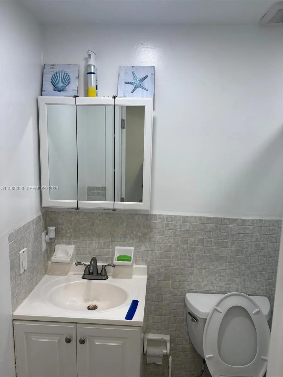 2893 Sw 32nd Ct, Coconut Grove, Florida 33133, Coconut Grove, Florida 33133, ,Residential Income,For Sale,2893 Sw 32nd Ct, Coconut Grove, Florida 33133,A11989339
