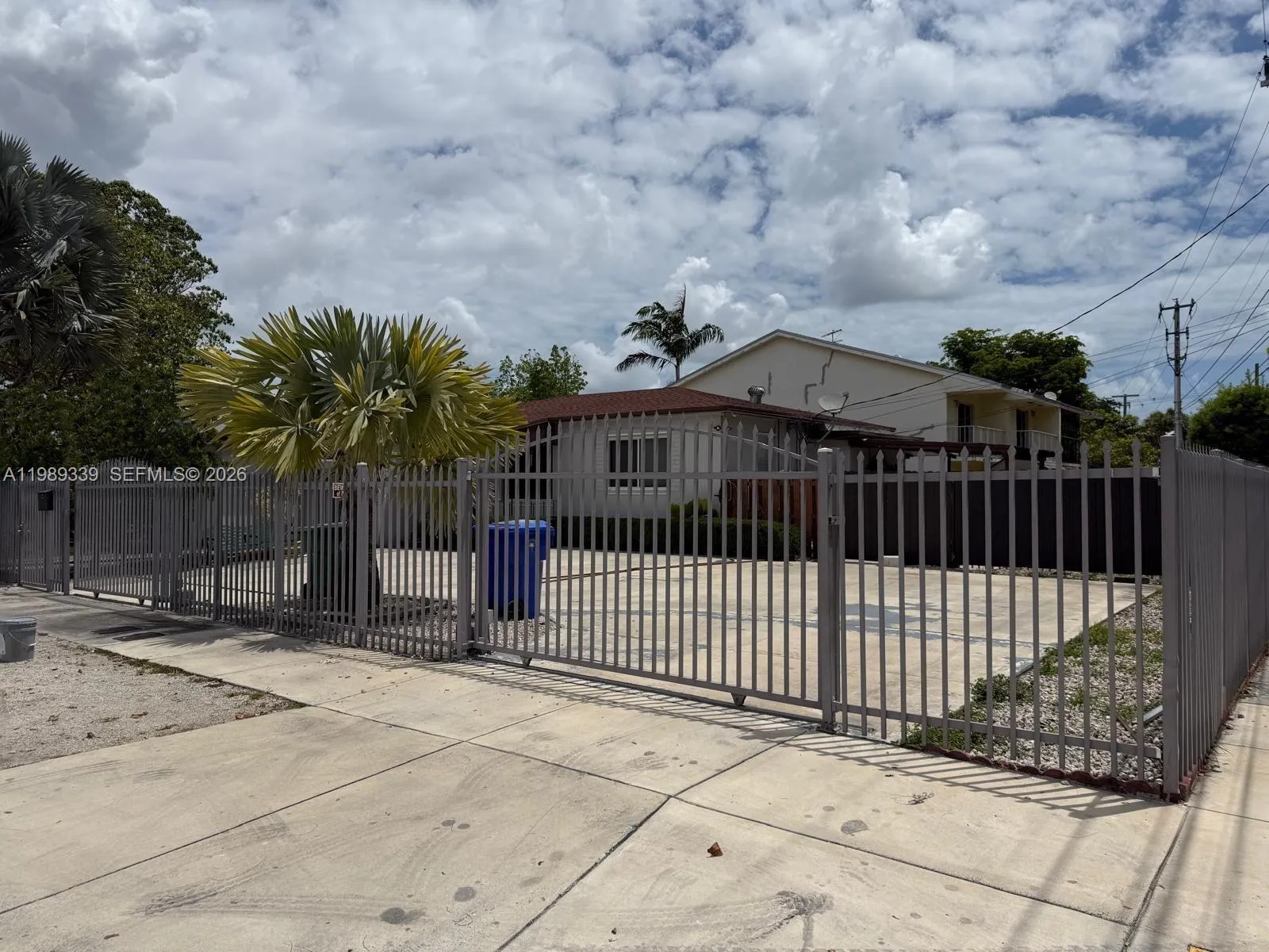 2893 Sw 32nd Ct, Coconut Grove, Florida 33133, Coconut Grove, Florida 33133, ,Residential Income,For Sale,2893 Sw 32nd Ct, Coconut Grove, Florida 33133,A11989339