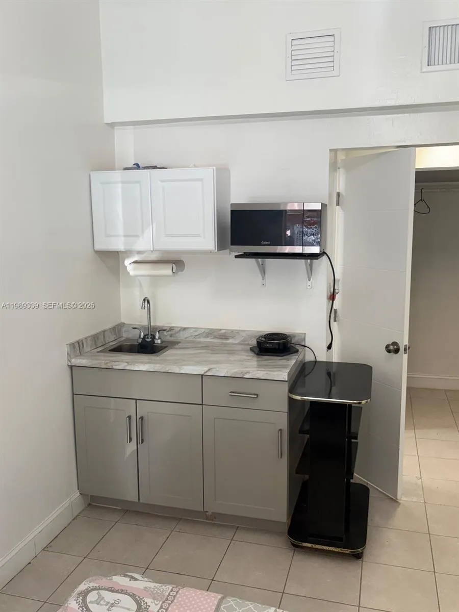 2893 Sw 32nd Ct, Coconut Grove, Florida 33133, Coconut Grove, Florida 33133, ,Residential Income,For Sale,2893 Sw 32nd Ct, Coconut Grove, Florida 33133,A11989339