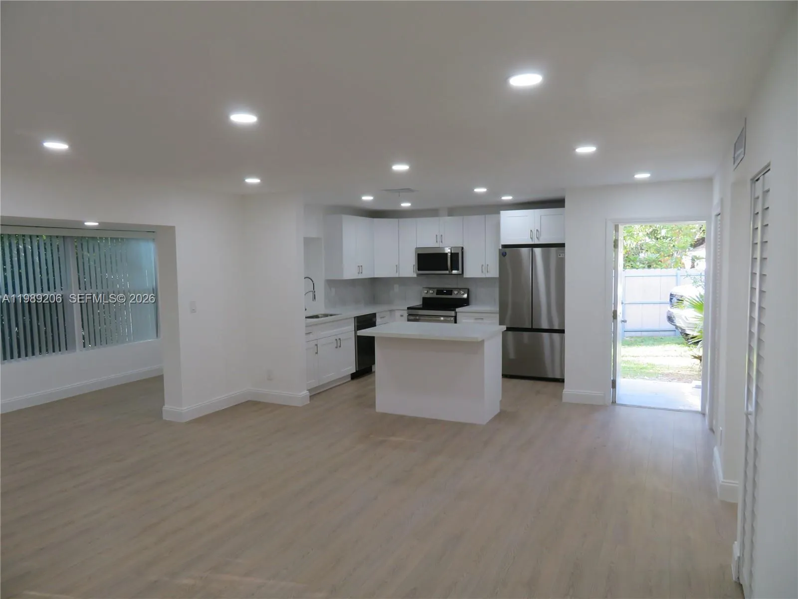 Miami, Florida 33157, 2 Bedrooms Bedrooms, ,2 BathroomsBathrooms,Residential,For Sale,A11989206