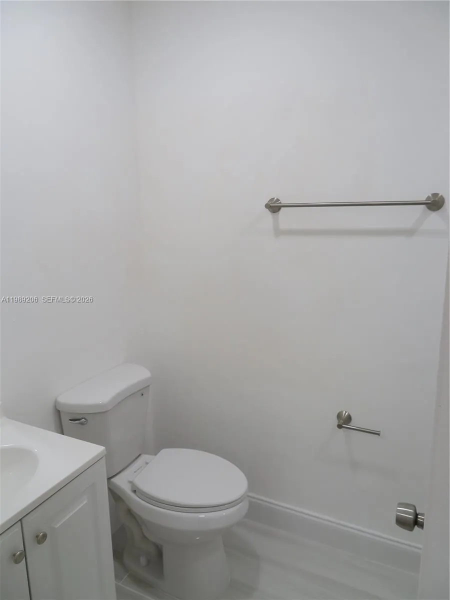 Miami, Florida 33157, 2 Bedrooms Bedrooms, ,2 BathroomsBathrooms,Residential,For Sale,A11989206