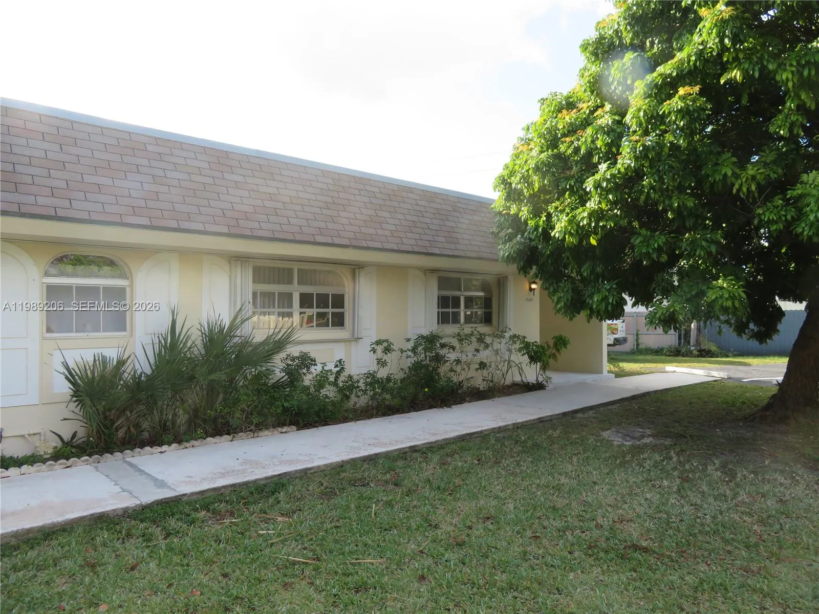 Miami, Florida 33157, 2 Bedrooms Bedrooms, ,2 BathroomsBathrooms,Residential,For Sale,A11989206
