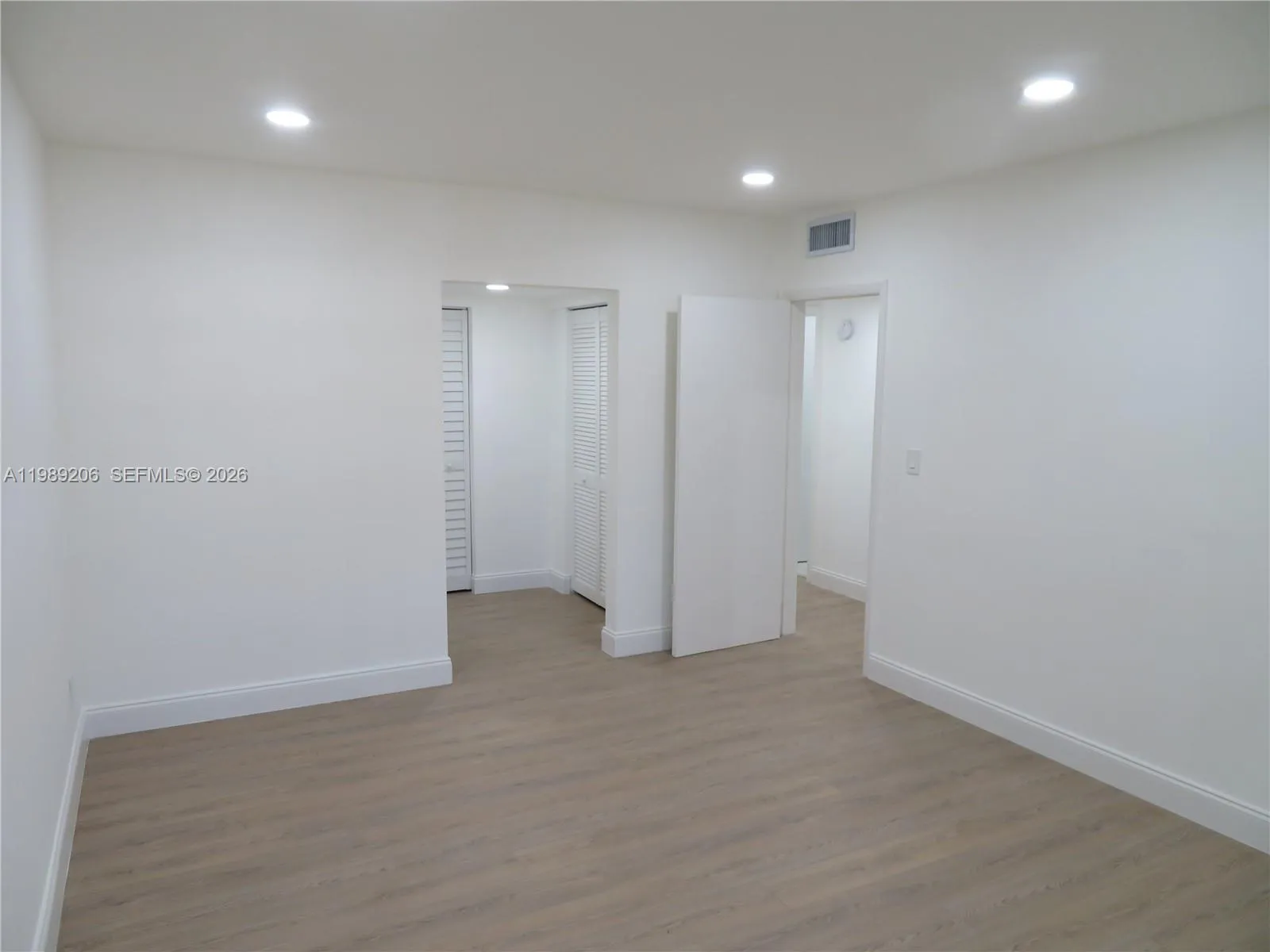 Miami, Florida 33157, 2 Bedrooms Bedrooms, ,2 BathroomsBathrooms,Residential,For Sale,A11989206