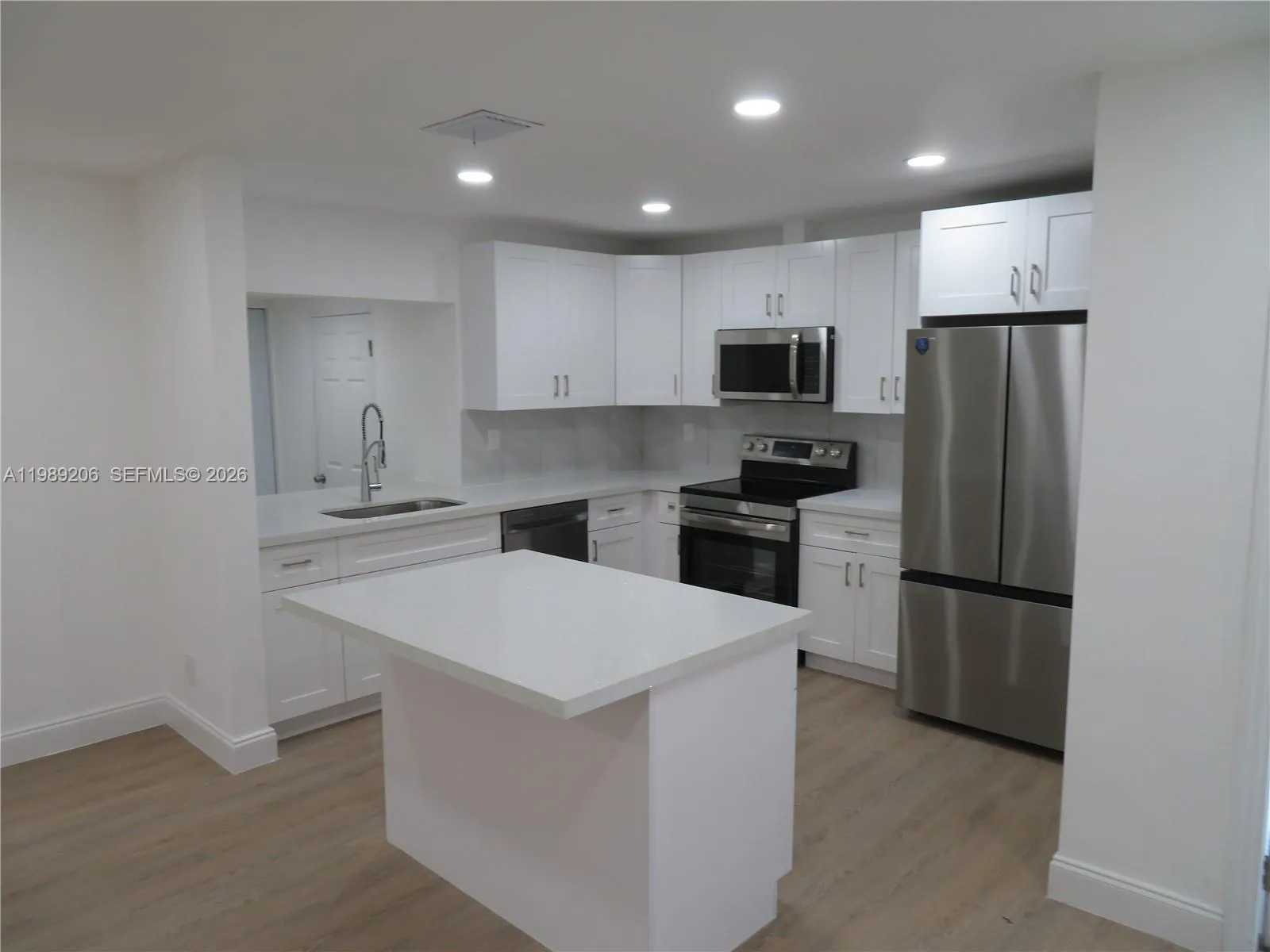 Miami, Florida 33157, 2 Bedrooms Bedrooms, ,2 BathroomsBathrooms,Residential,For Sale,A11989206