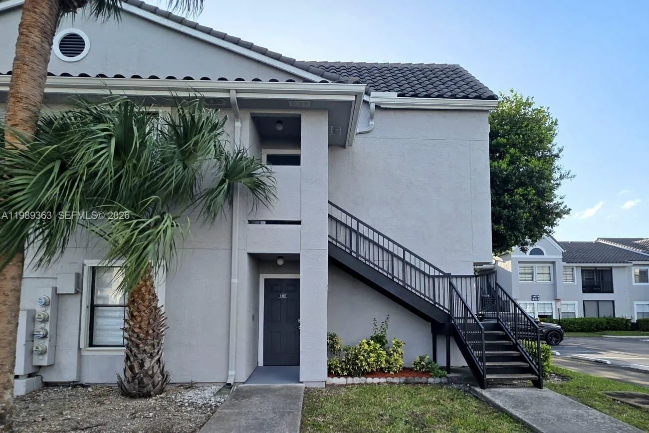 15051 Sw 103rd Ln 4107, Miami, Florida 33196, Miami, Florida 33196, 2 Bedrooms Bedrooms, ,2 BathroomsBathrooms,Residential Lease,For Rent,15051 Sw 103rd Ln 4107, Miami, Florida 33196,A11989363
