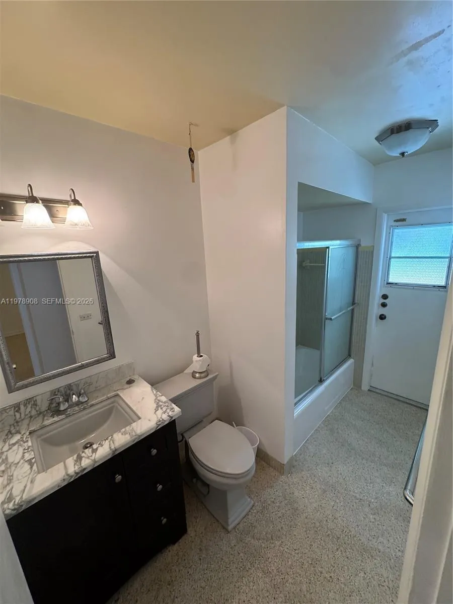 14435 Tabebuia Ln, Miami Lakes, Florida 33014, Miami Lakes, Florida 33014, 4 Bedrooms Bedrooms, ,2 BathroomsBathrooms,Residential,For Sale,14435 Tabebuia Ln, Miami Lakes, Florida 33014,A11978908