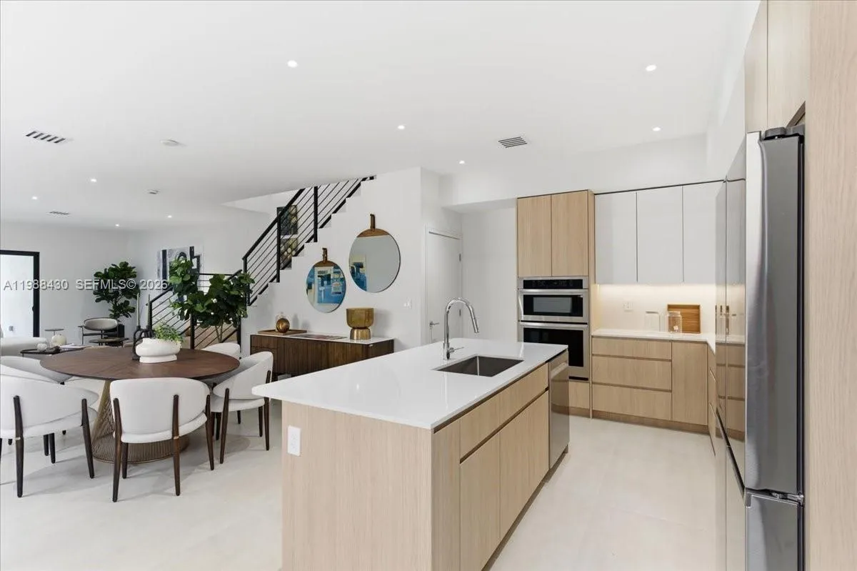 2925 Sw 36th Ave, Miami, Florida 33133, Miami, Florida 33133, 4 Bedrooms Bedrooms, ,5 BathroomsBathrooms,Residential,For Sale,2925 Sw 36th Ave, Miami, Florida 33133,A11988430