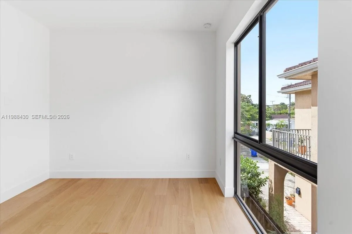 2925 Sw 36th Ave, Miami, Florida 33133, Miami, Florida 33133, 4 Bedrooms Bedrooms, ,5 BathroomsBathrooms,Residential,For Sale,2925 Sw 36th Ave, Miami, Florida 33133,A11988430