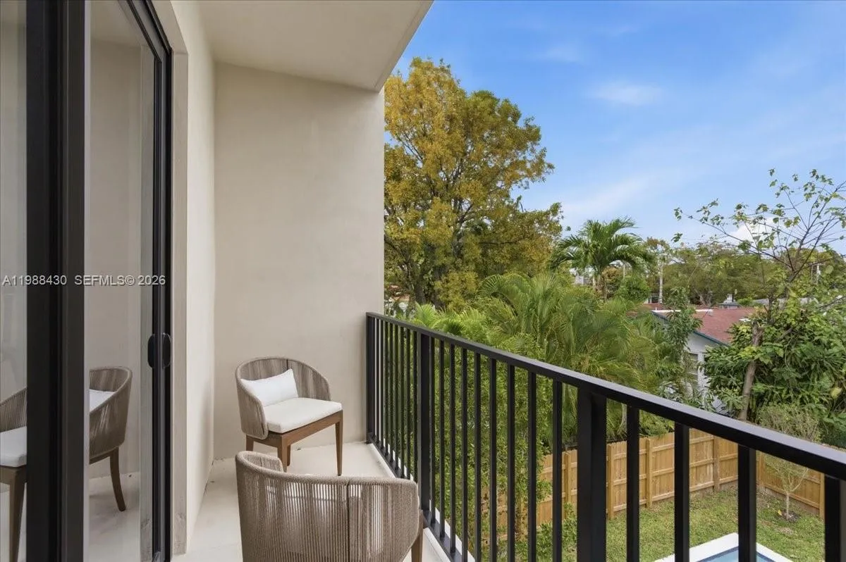 2925 Sw 36th Ave, Miami, Florida 33133, Miami, Florida 33133, 4 Bedrooms Bedrooms, ,5 BathroomsBathrooms,Residential,For Sale,2925 Sw 36th Ave, Miami, Florida 33133,A11988430