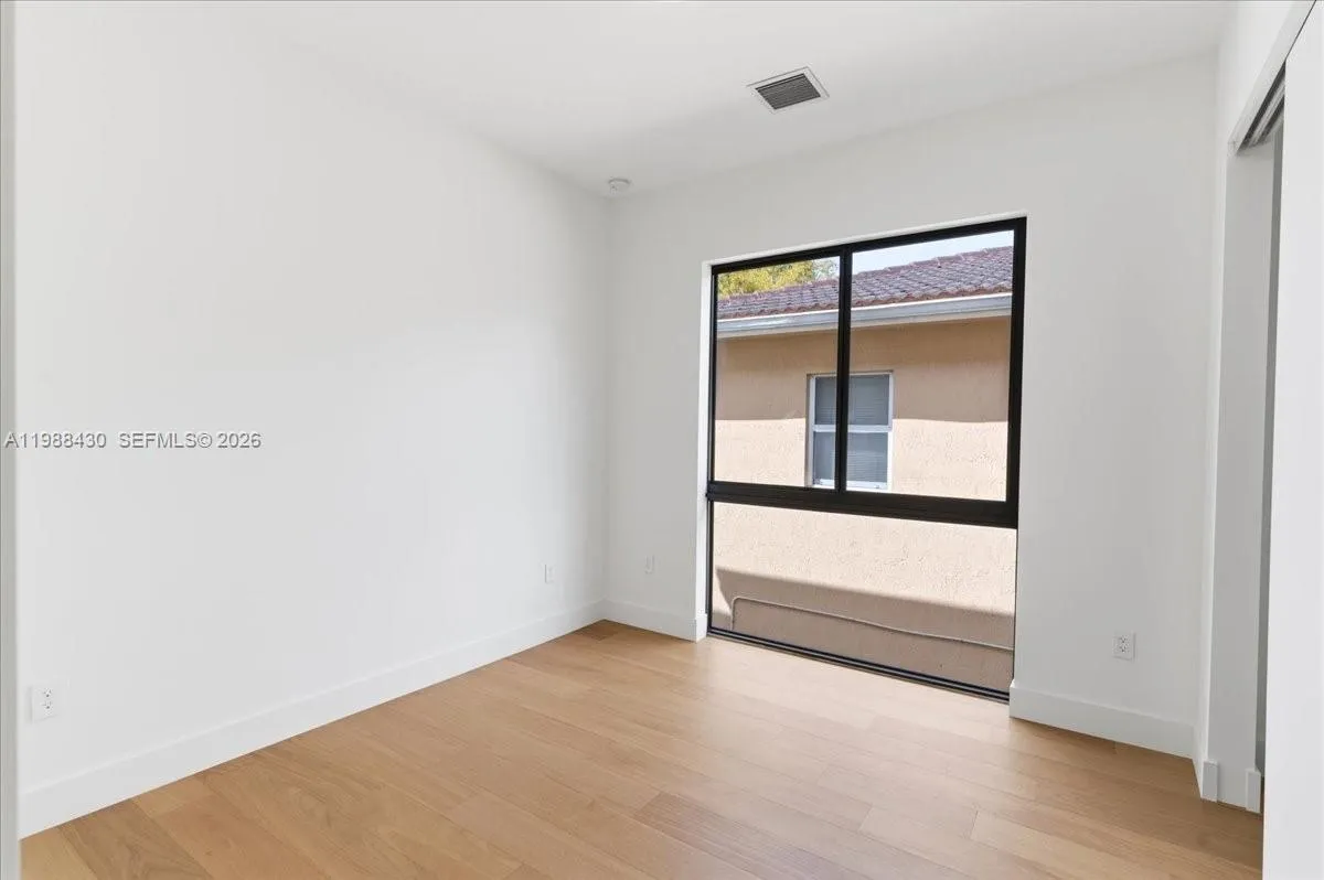 2925 Sw 36th Ave, Miami, Florida 33133, Miami, Florida 33133, 4 Bedrooms Bedrooms, ,5 BathroomsBathrooms,Residential,For Sale,2925 Sw 36th Ave, Miami, Florida 33133,A11988430