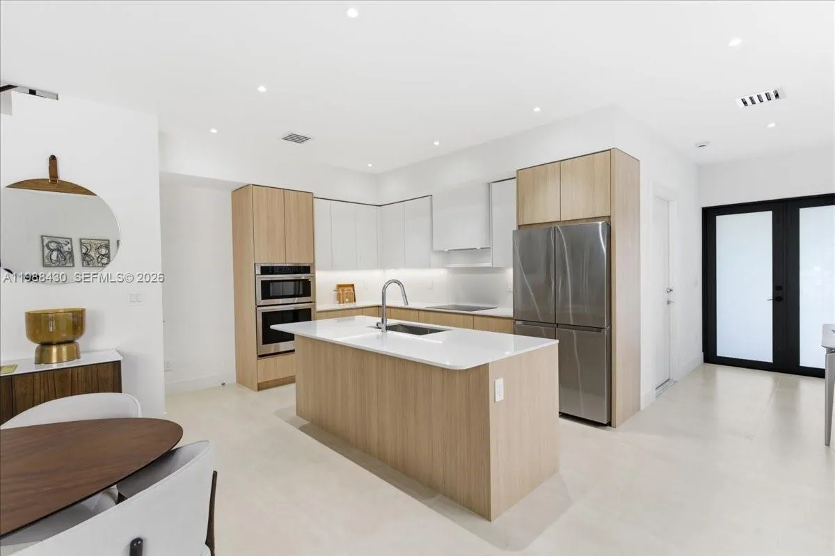 2925 Sw 36th Ave, Miami, Florida 33133, Miami, Florida 33133, 4 Bedrooms Bedrooms, ,5 BathroomsBathrooms,Residential,For Sale,2925 Sw 36th Ave, Miami, Florida 33133,A11988430