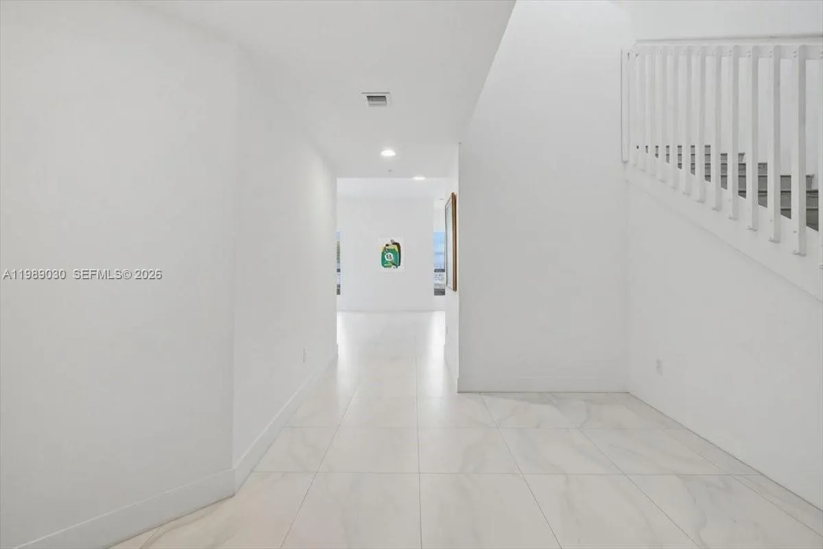 8390 Sw 72nd Ave 106, Miami, Florida 33143, Miami, Florida 33143, 2 Bedrooms Bedrooms, ,2 BathroomsBathrooms,Residential Lease,For Rent,8390 Sw 72nd Ave 106, Miami, Florida 33143,A11989030