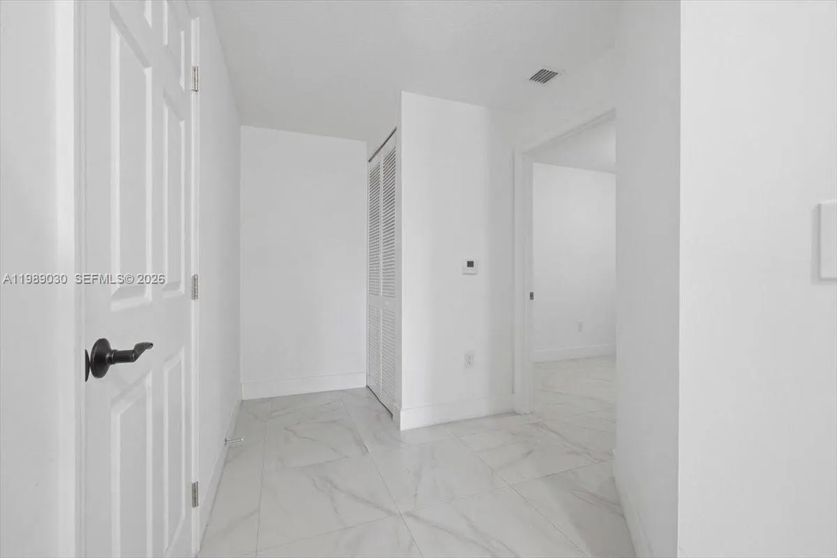 8390 Sw 72nd Ave 106, Miami, Florida 33143, Miami, Florida 33143, 2 Bedrooms Bedrooms, ,2 BathroomsBathrooms,Residential Lease,For Rent,8390 Sw 72nd Ave 106, Miami, Florida 33143,A11989030
